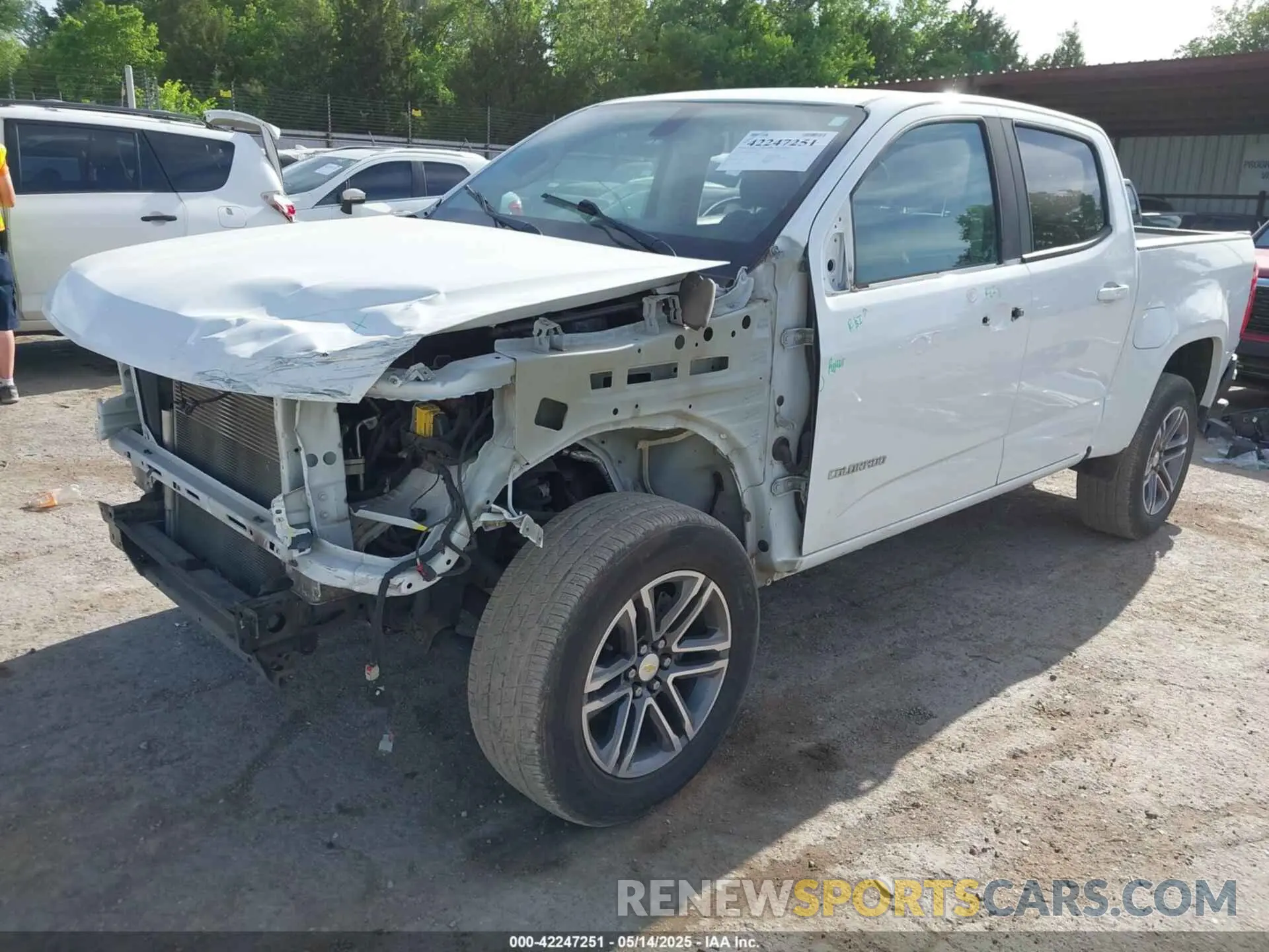 2 Photograph of a damaged car 1GCGSBEN2K1153095 CHEVROLET COLORADO 2019