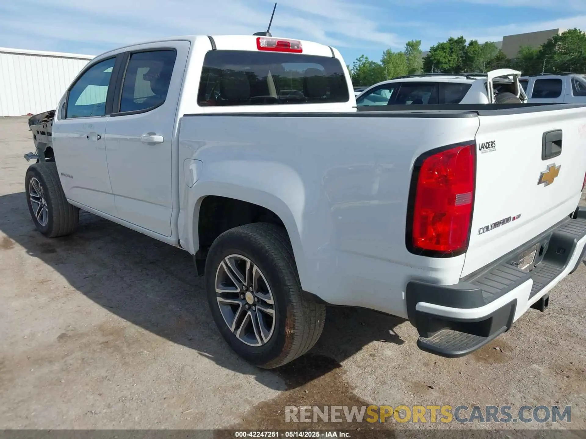 3 Photograph of a damaged car 1GCGSBEN2K1153095 CHEVROLET COLORADO 2019
