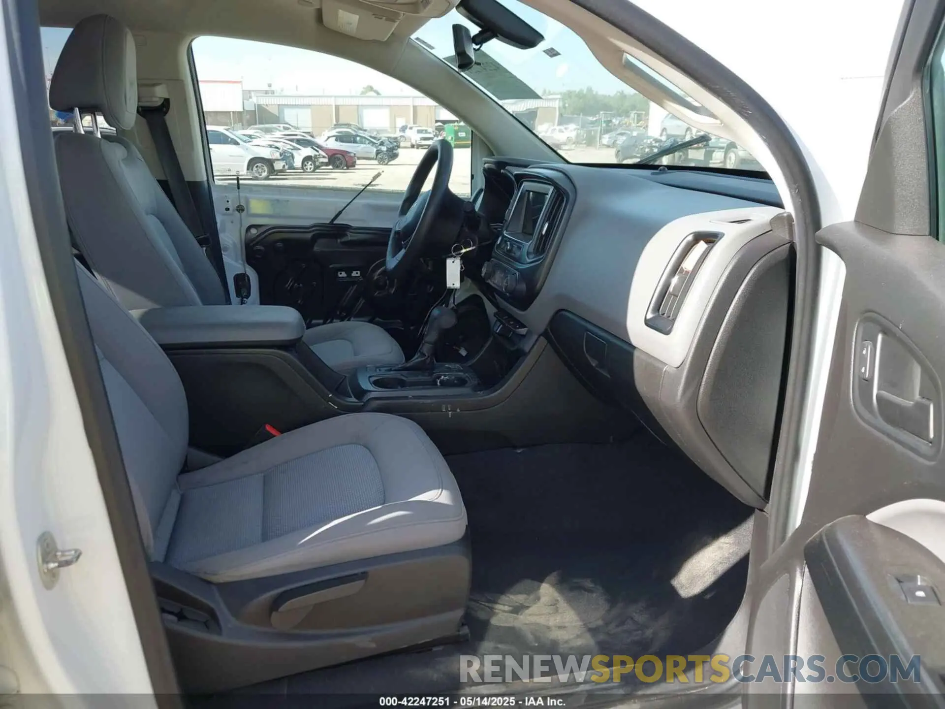 5 Photograph of a damaged car 1GCGSBEN2K1153095 CHEVROLET COLORADO 2019