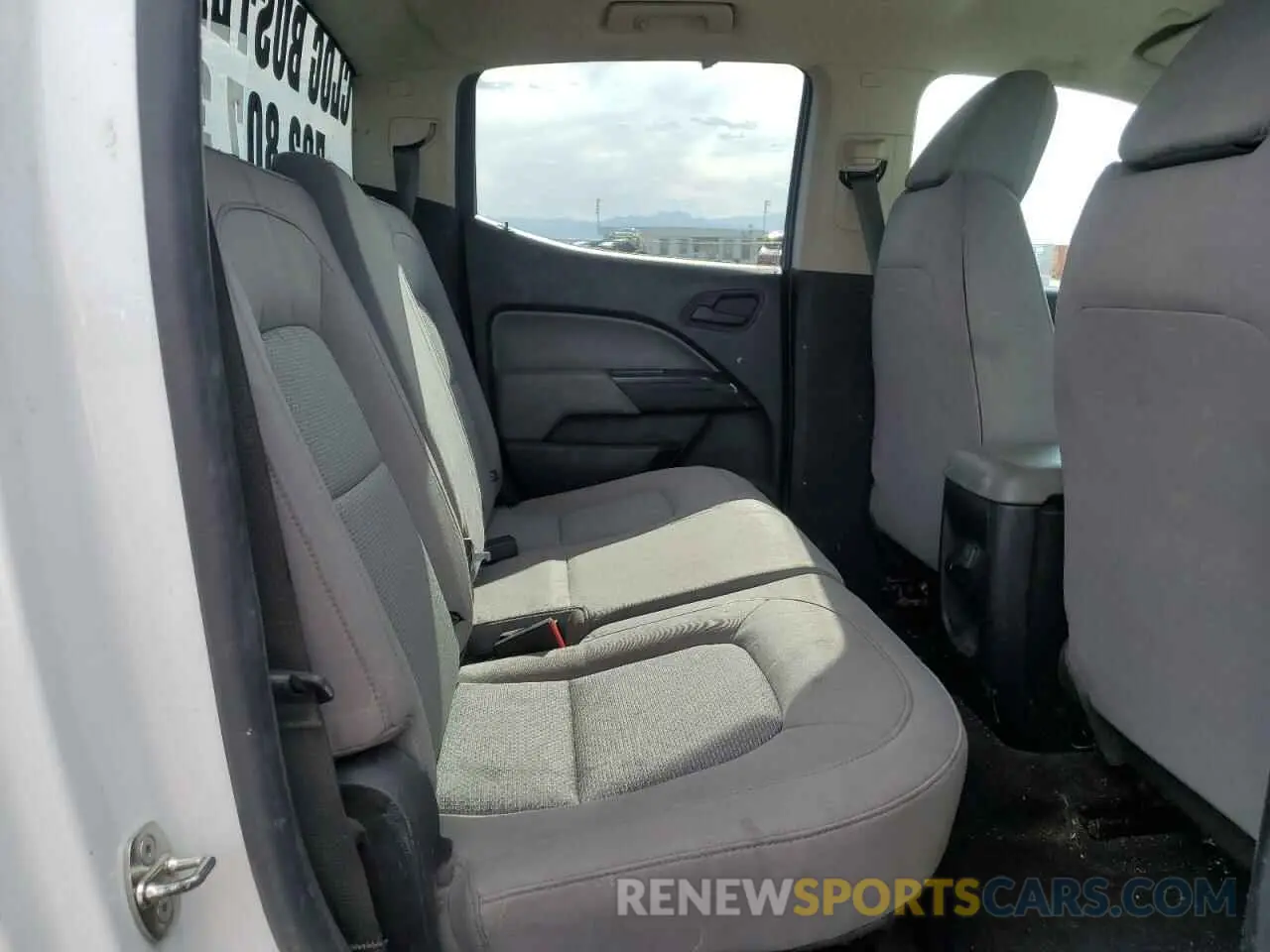 10 Photograph of a damaged car 1GCGSBEN2K1300578 CHEVROLET COLORADO 2019