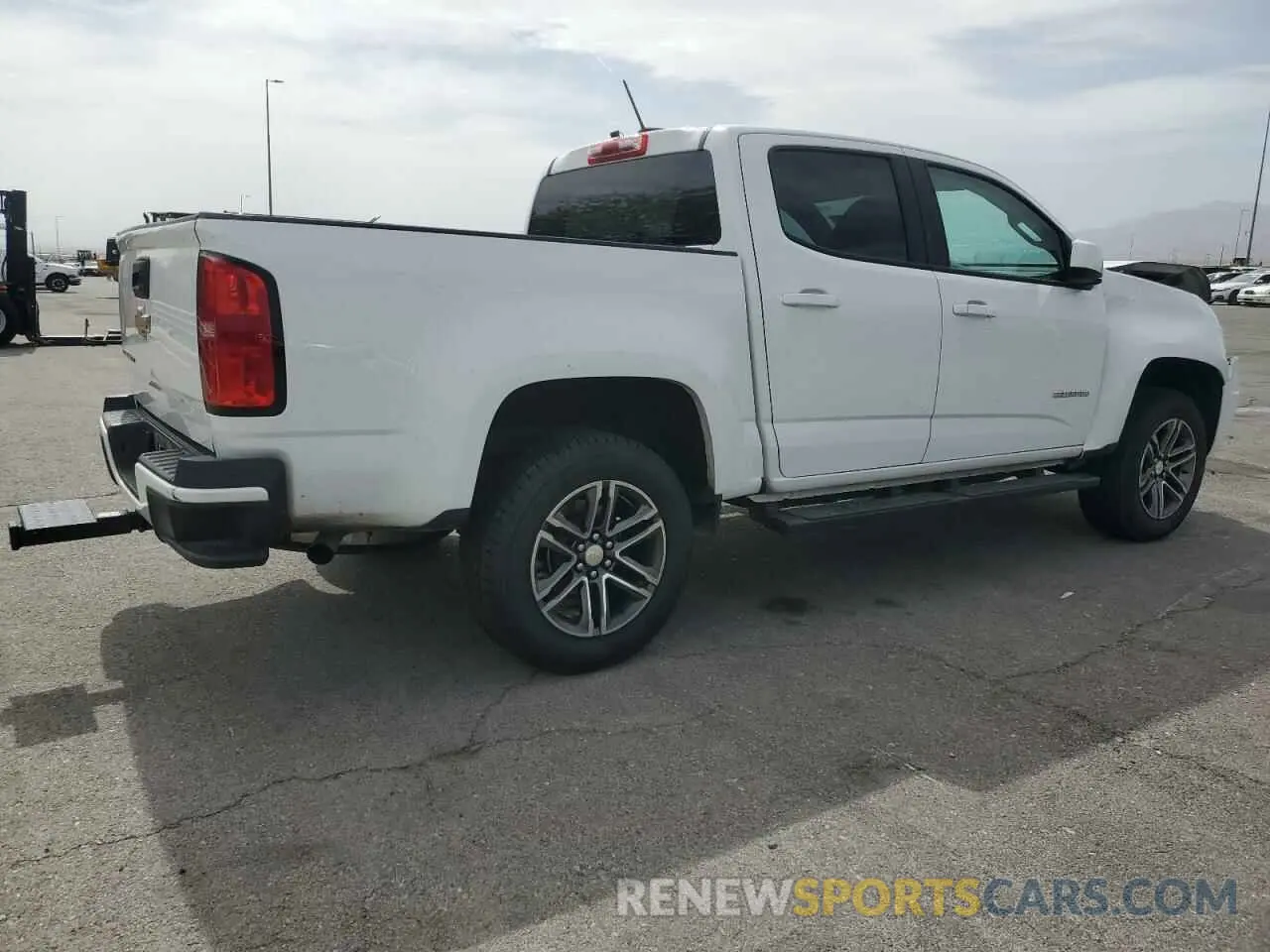 3 Photograph of a damaged car 1GCGSBEN2K1300578 CHEVROLET COLORADO 2019