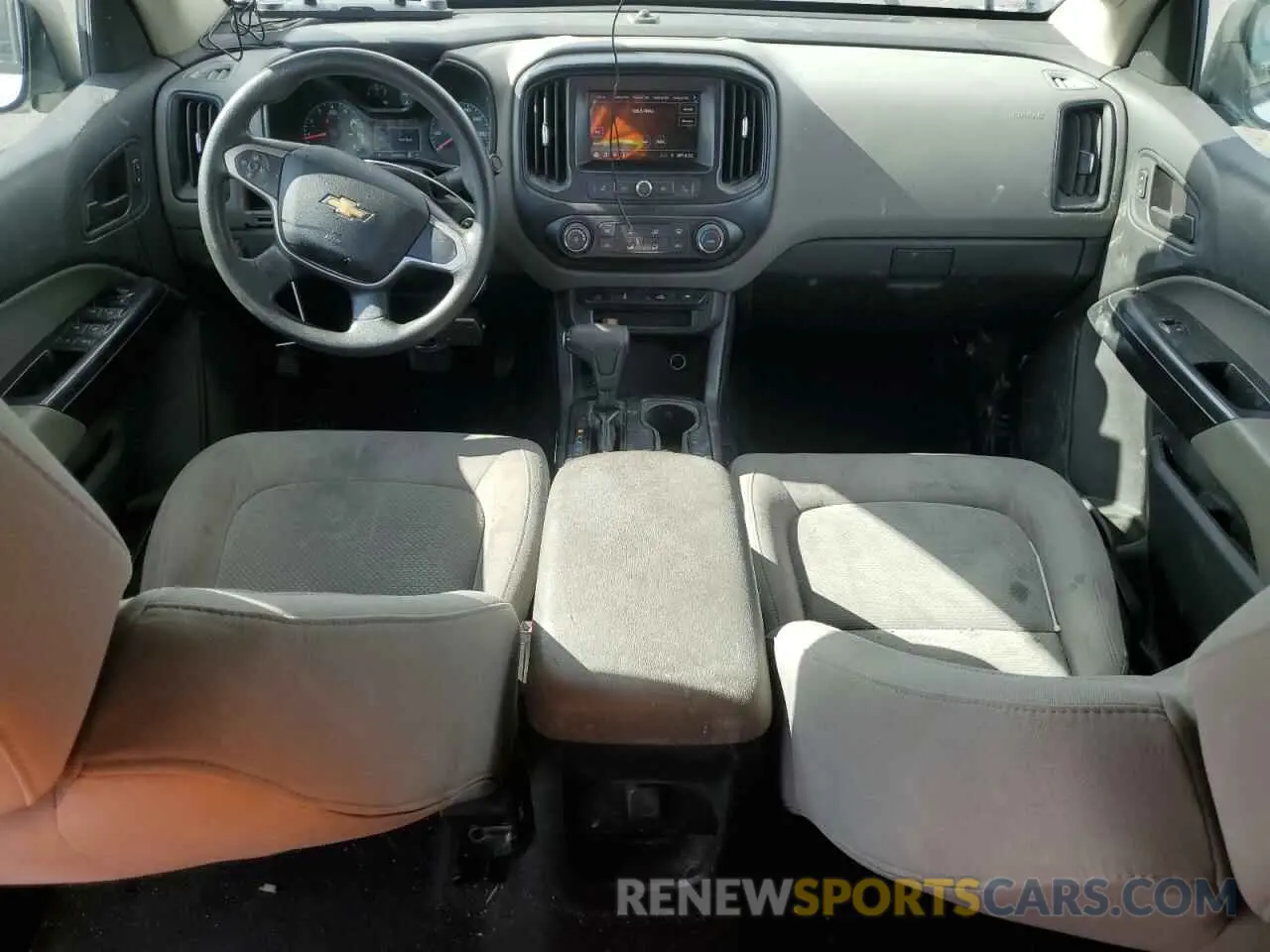 8 Photograph of a damaged car 1GCGSBEN2K1300578 CHEVROLET COLORADO 2019