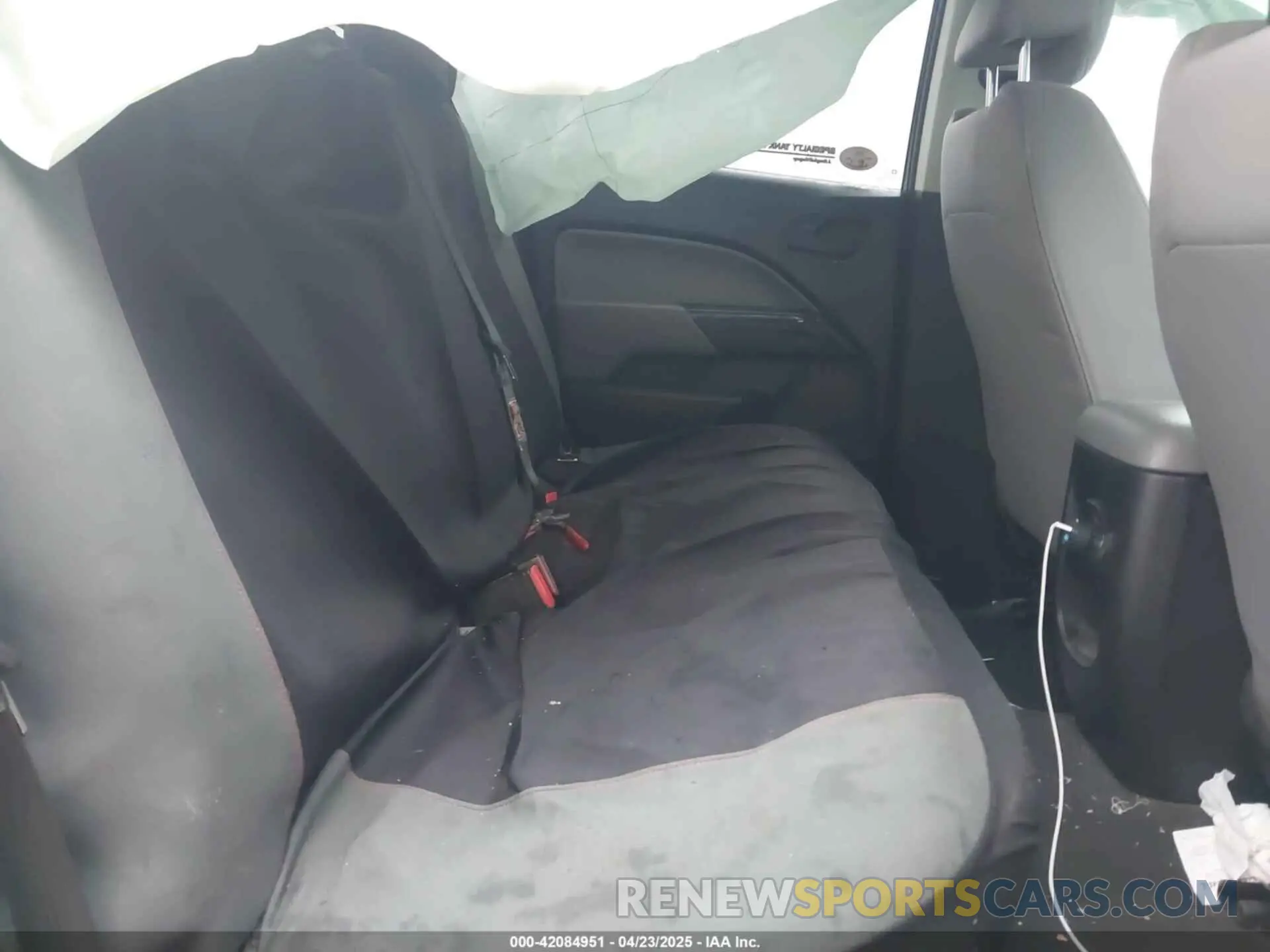 8 Photograph of a damaged car 1GCGSBEN7K1156557 CHEVROLET COLORADO 2019
