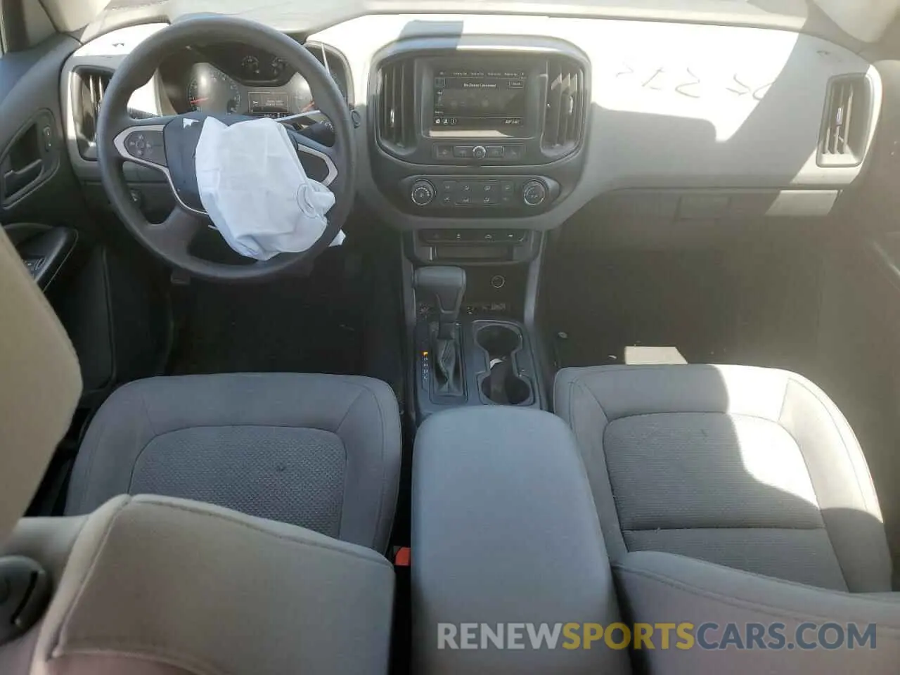 8 Photograph of a damaged car 1GCGSBEN8K1266632 CHEVROLET COLORADO 2019