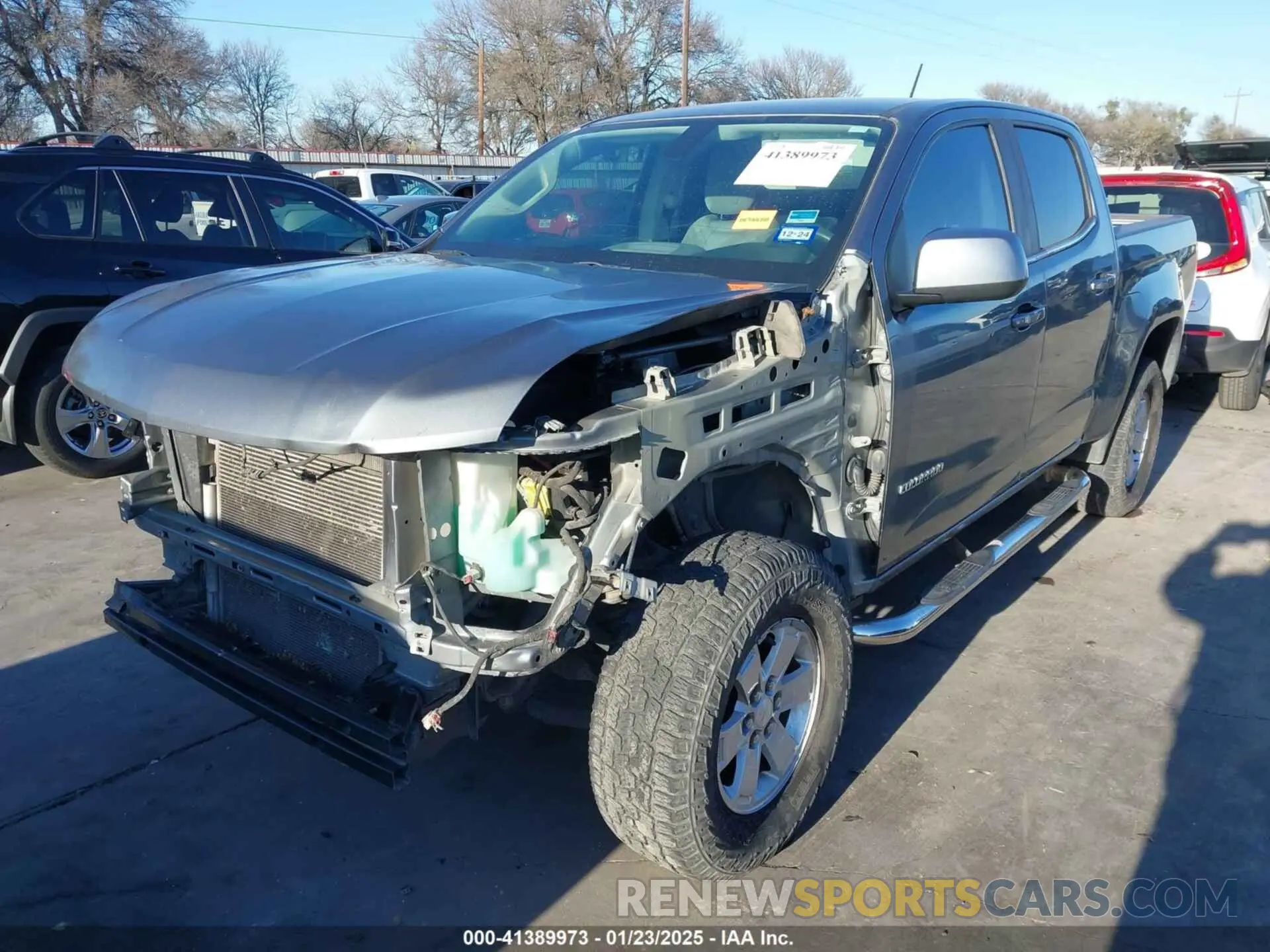2 Photograph of a damaged car 1GCGSBEN9K1204074 CHEVROLET COLORADO 2019