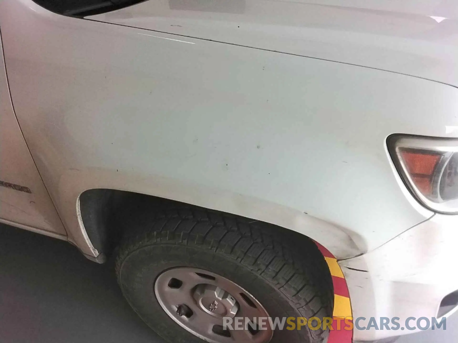 10 Photograph of a damaged car 1GCGSBEN9K1339037 CHEVROLET COLORADO 2019