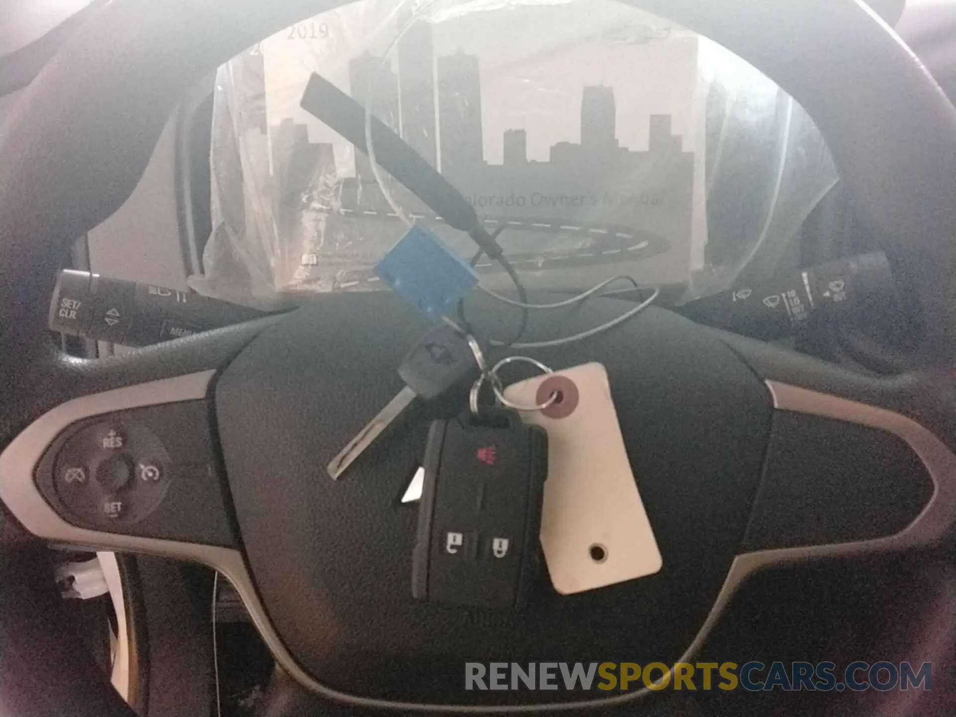 28 Photograph of a damaged car 1GCGSBEN9K1339037 CHEVROLET COLORADO 2019