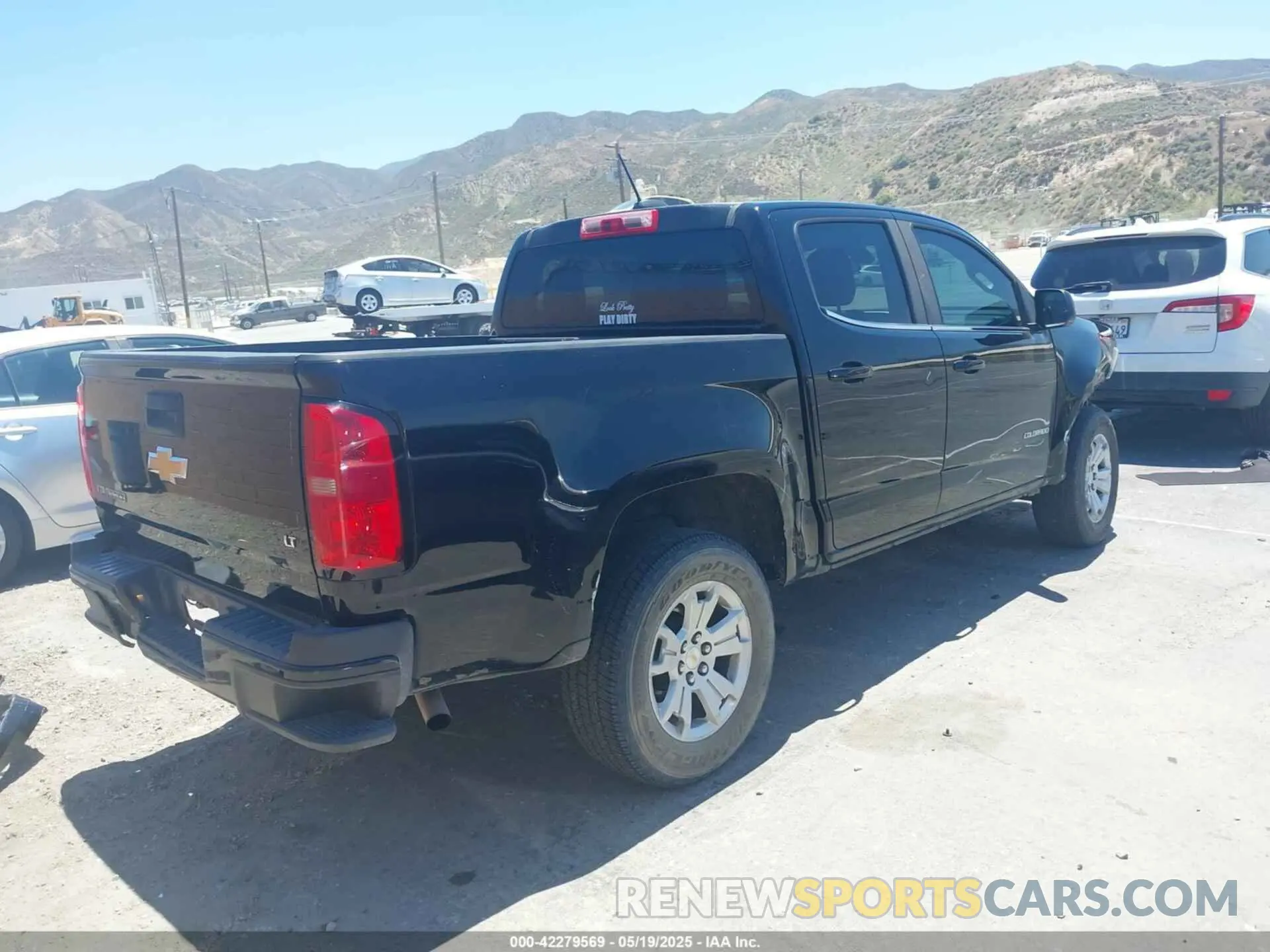 4 Photograph of a damaged car 1GCGSCEA0K1105615 CHEVROLET COLORADO 2019