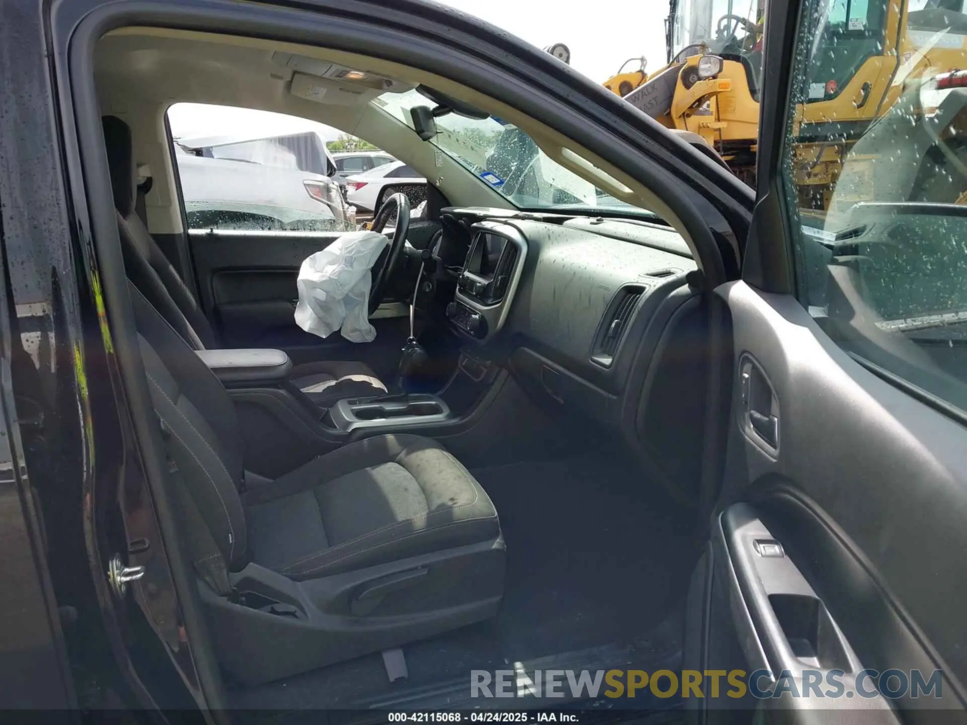 5 Photograph of a damaged car 1GCGSCEA9K1337629 CHEVROLET COLORADO 2019