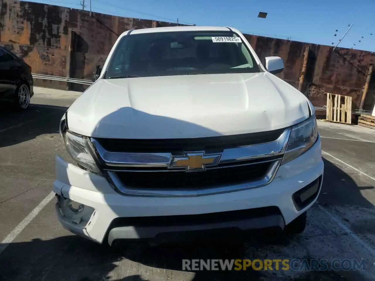 5 Photograph of a damaged car 1GCGSCEAXK1193945 CHEVROLET COLORADO 2019