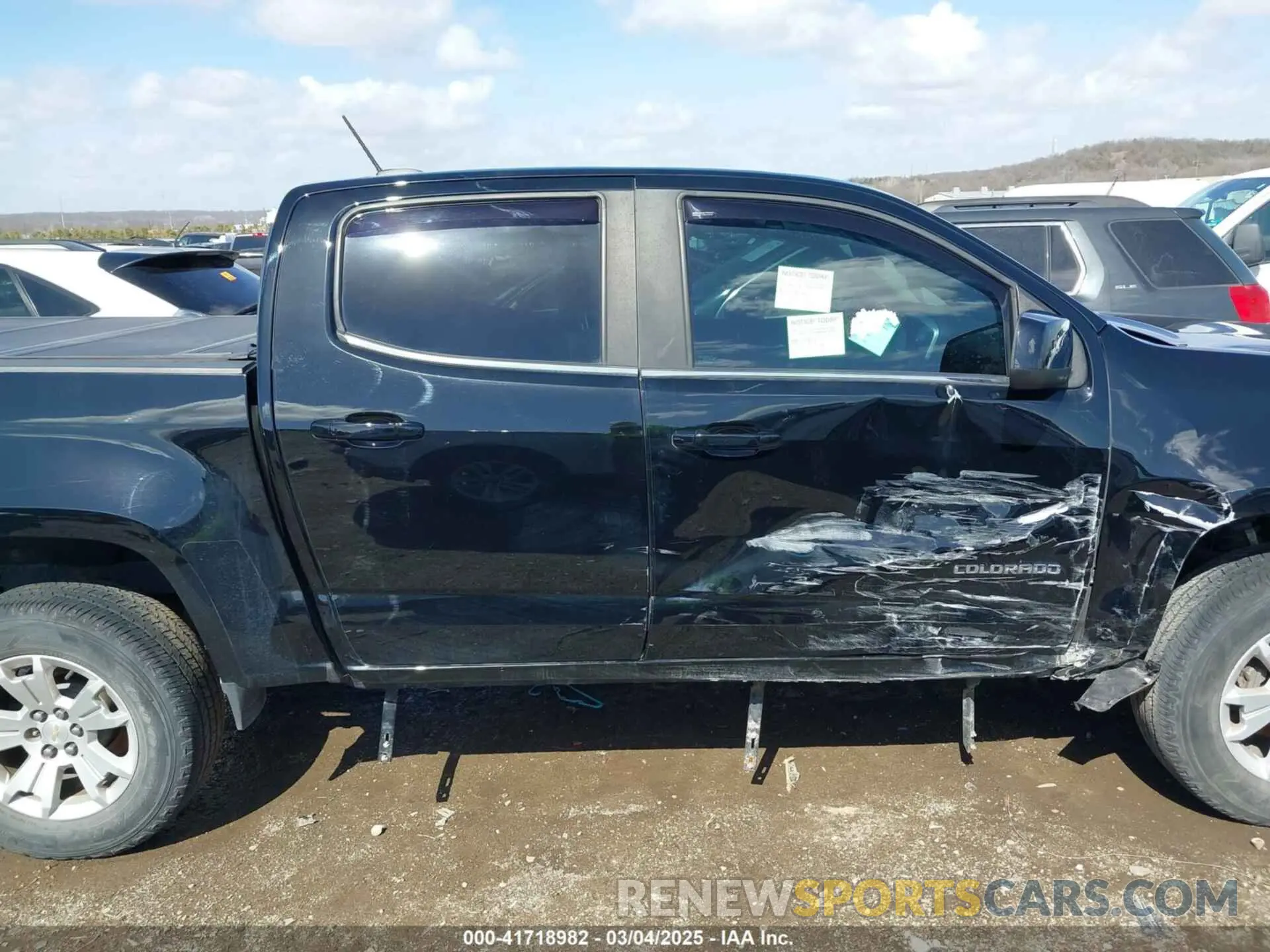 14 Photograph of a damaged car 1GCGSCEN1K1198597 CHEVROLET COLORADO 2019