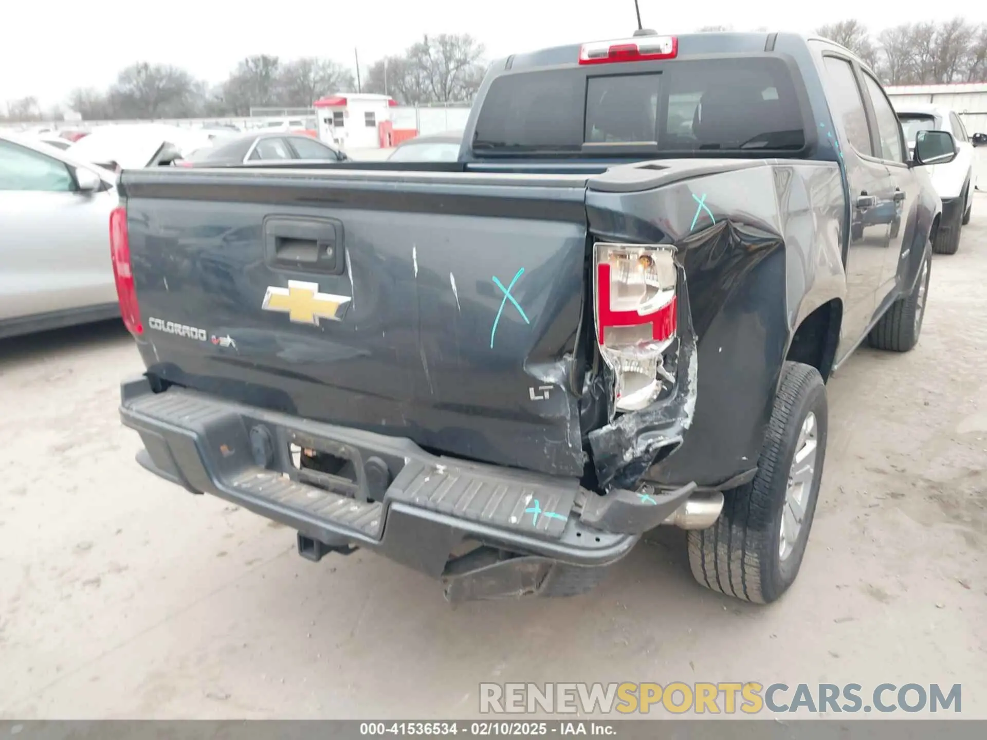 17 Photograph of a damaged car 1GCGSCEN1K1238094 CHEVROLET COLORADO 2019