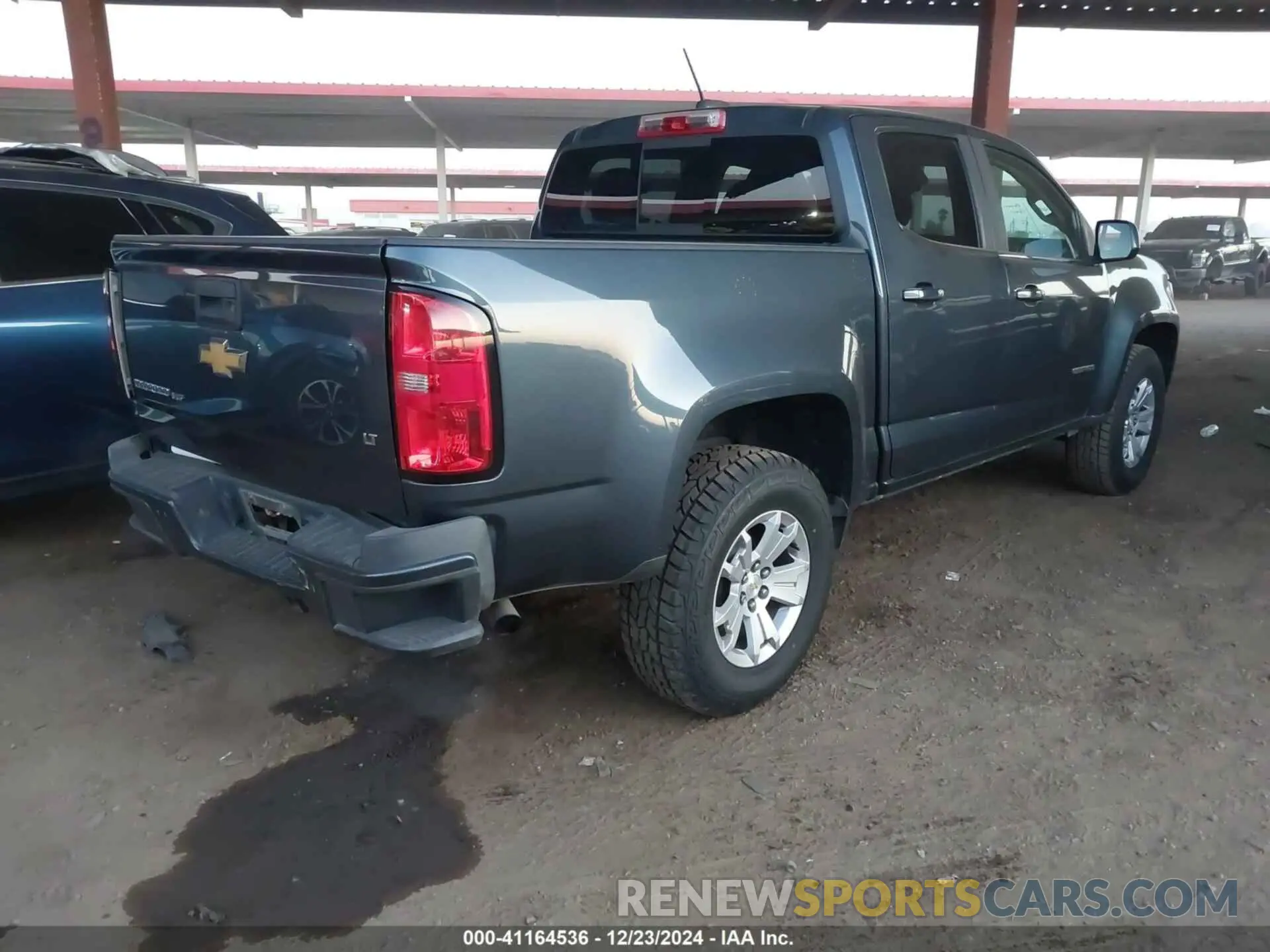 4 Photograph of a damaged car 1GCGSCEN1K1331956 CHEVROLET COLORADO 2019