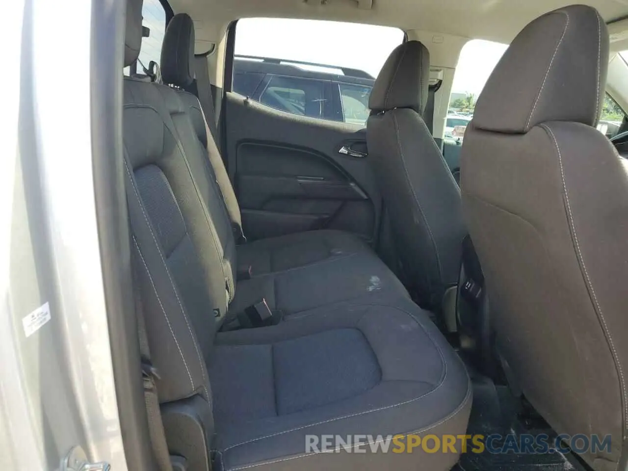 10 Photograph of a damaged car 1GCGSCEN1K1354265 CHEVROLET COLORADO 2019