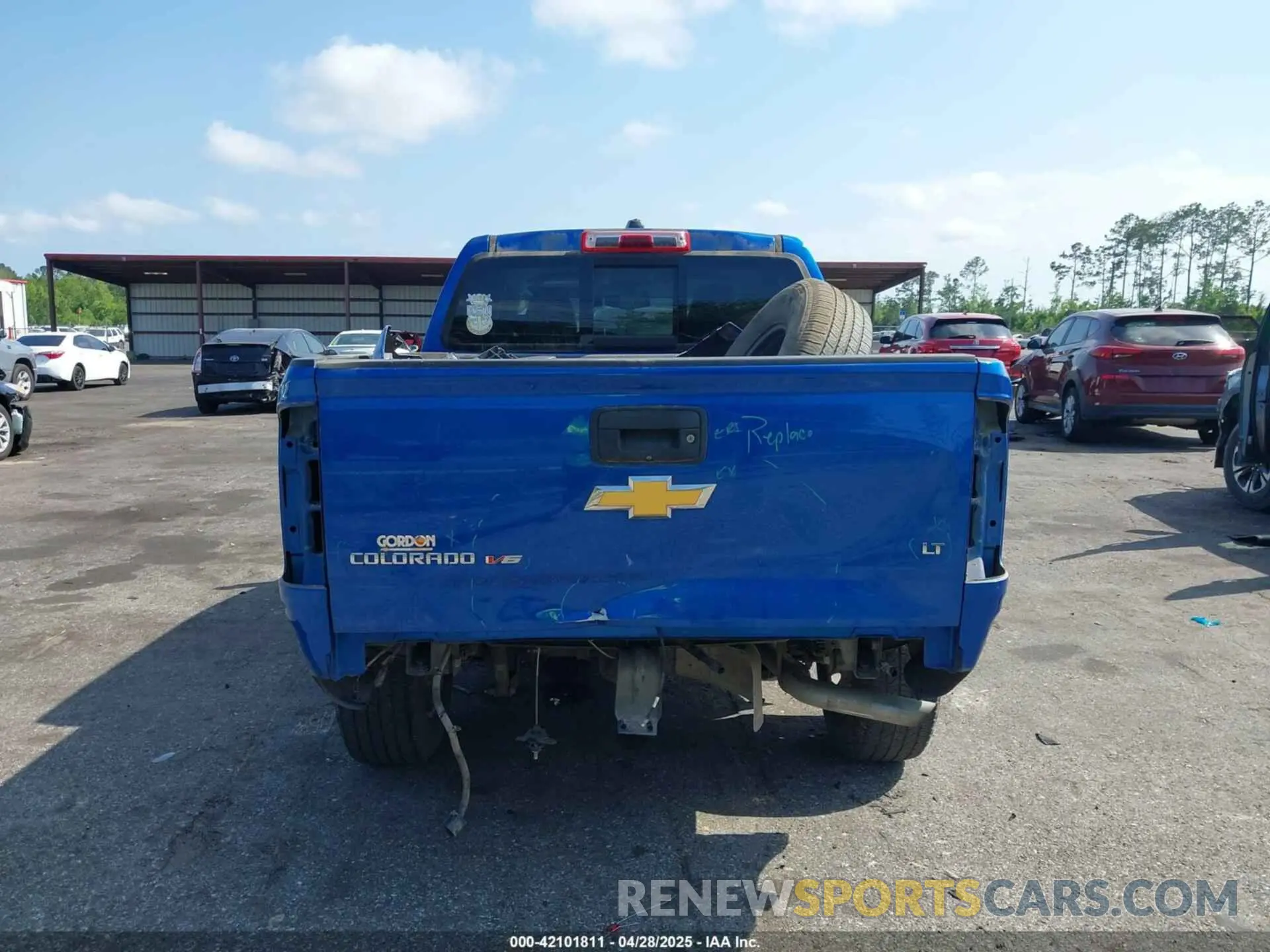16 Photograph of a damaged car 1GCGSCEN3K1187147 CHEVROLET COLORADO 2019