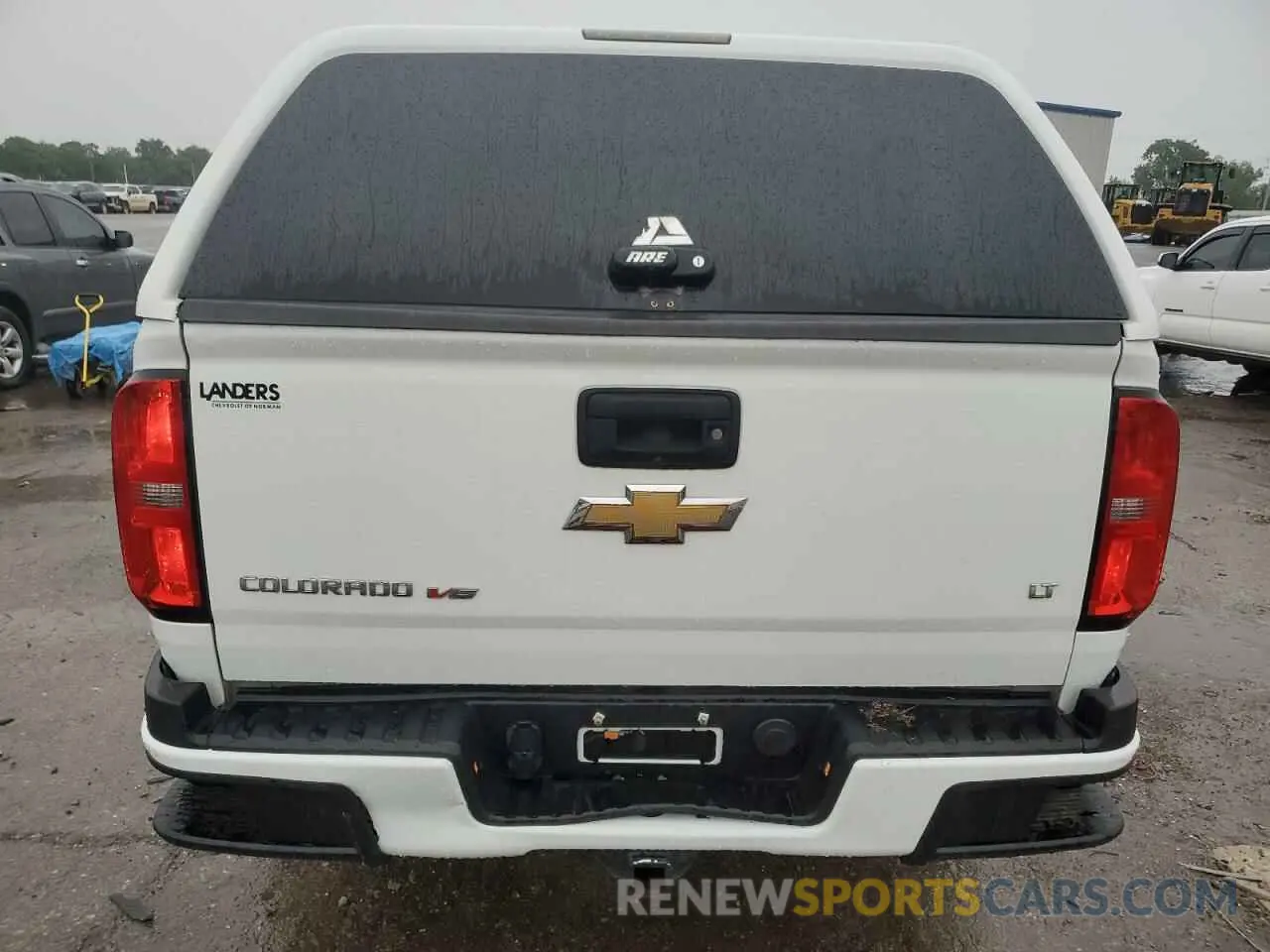 6 Photograph of a damaged car 1GCGSCEN4K1241555 CHEVROLET COLORADO 2019