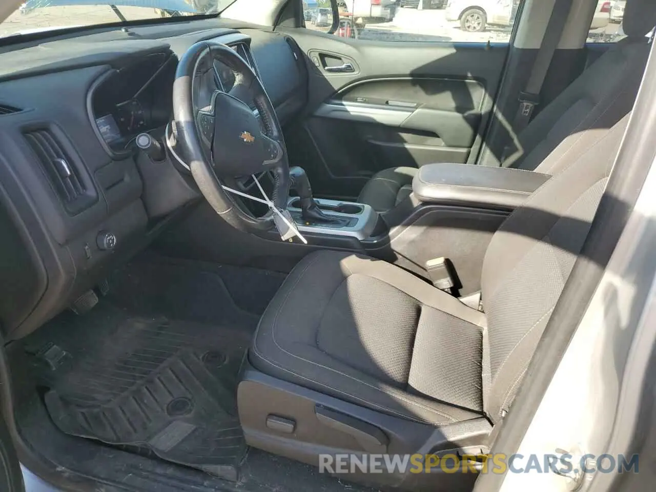7 Photograph of a damaged car 1GCGSCEN4K1317453 CHEVROLET COLORADO 2019