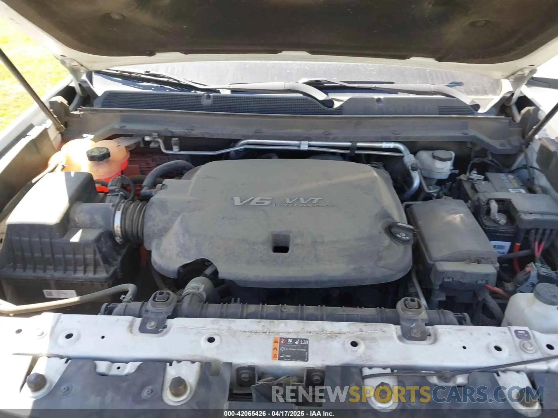 10 Photograph of a damaged car 1GCGSCEN6K1124642 CHEVROLET COLORADO 2019