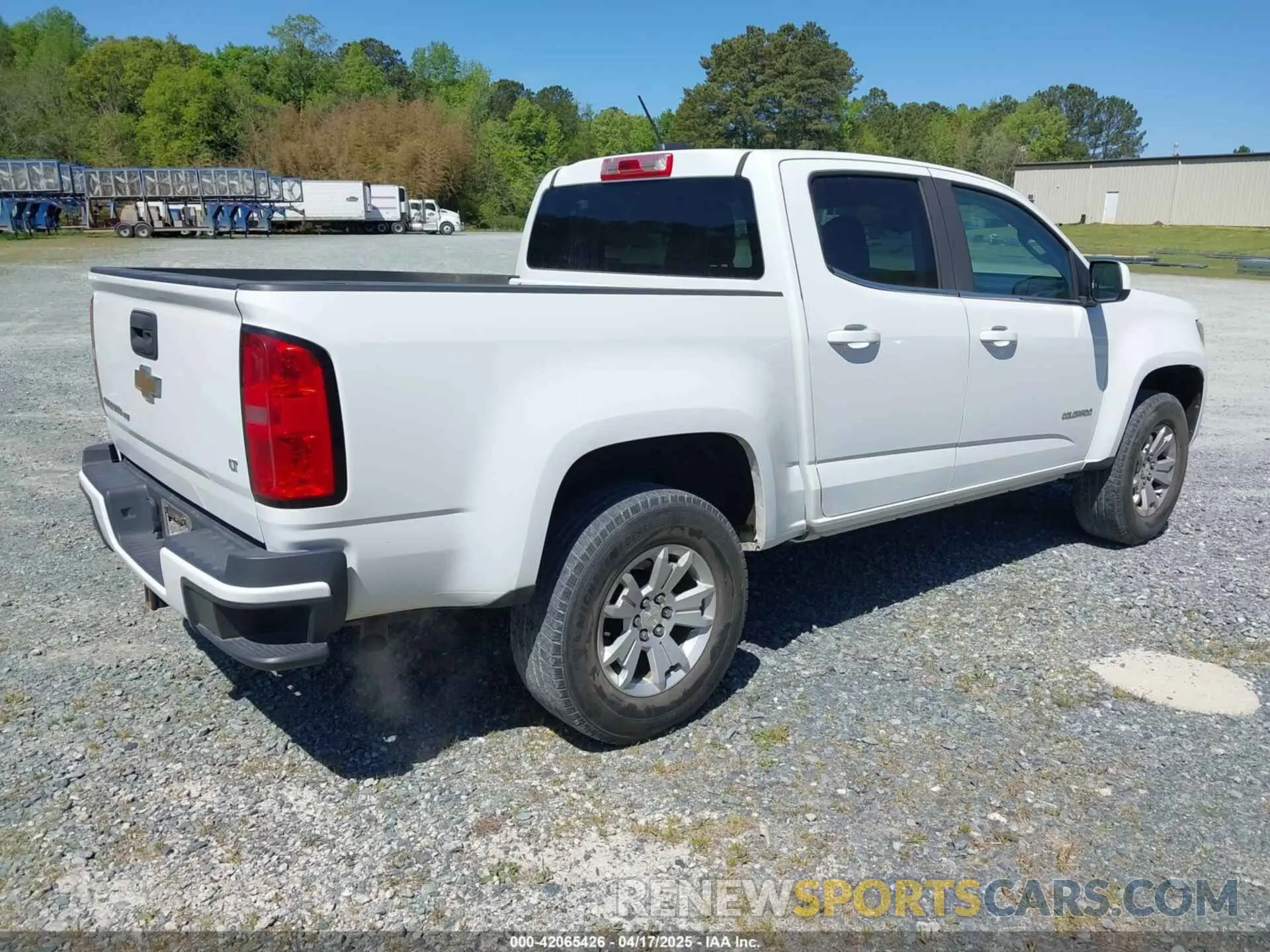 4 Photograph of a damaged car 1GCGSCEN6K1124642 CHEVROLET COLORADO 2019