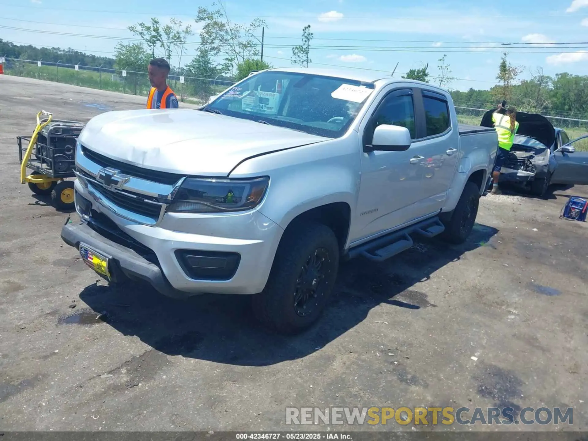 2 Photograph of a damaged car 1GCGSCEN7K1102049 CHEVROLET COLORADO 2019