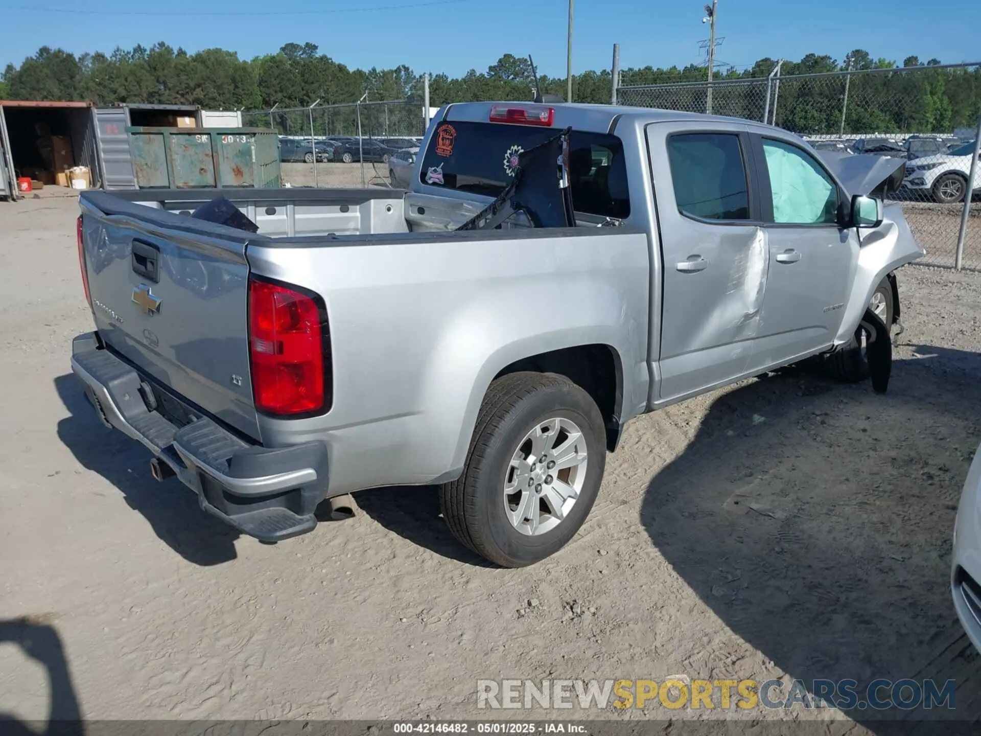 4 Photograph of a damaged car 1GCGSCEN9K1283509 CHEVROLET COLORADO 2019