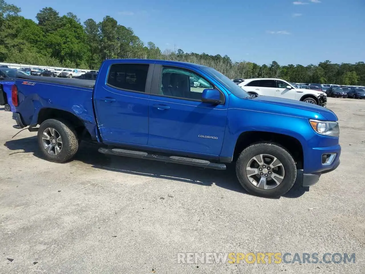 4 Photograph of a damaged car 1GCGSDEN2K1246646 CHEVROLET COLORADO 2019