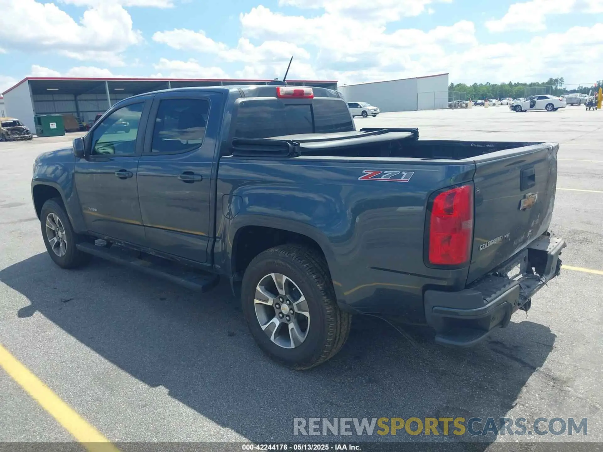3 Photograph of a damaged car 1GCGSDEN4K1122944 CHEVROLET COLORADO 2019