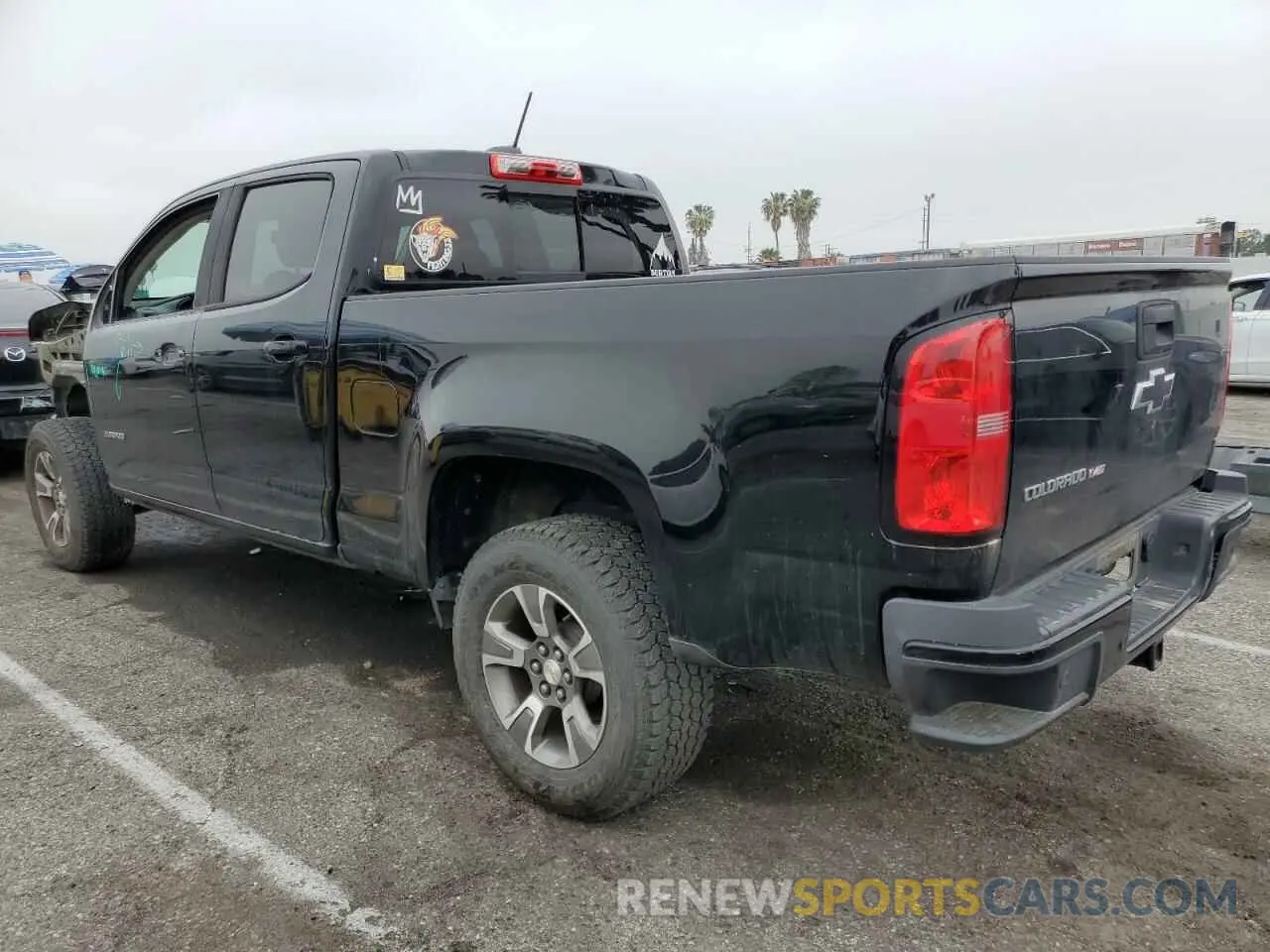 2 Photograph of a damaged car 1GCGSDEN8K1301195 CHEVROLET COLORADO 2019