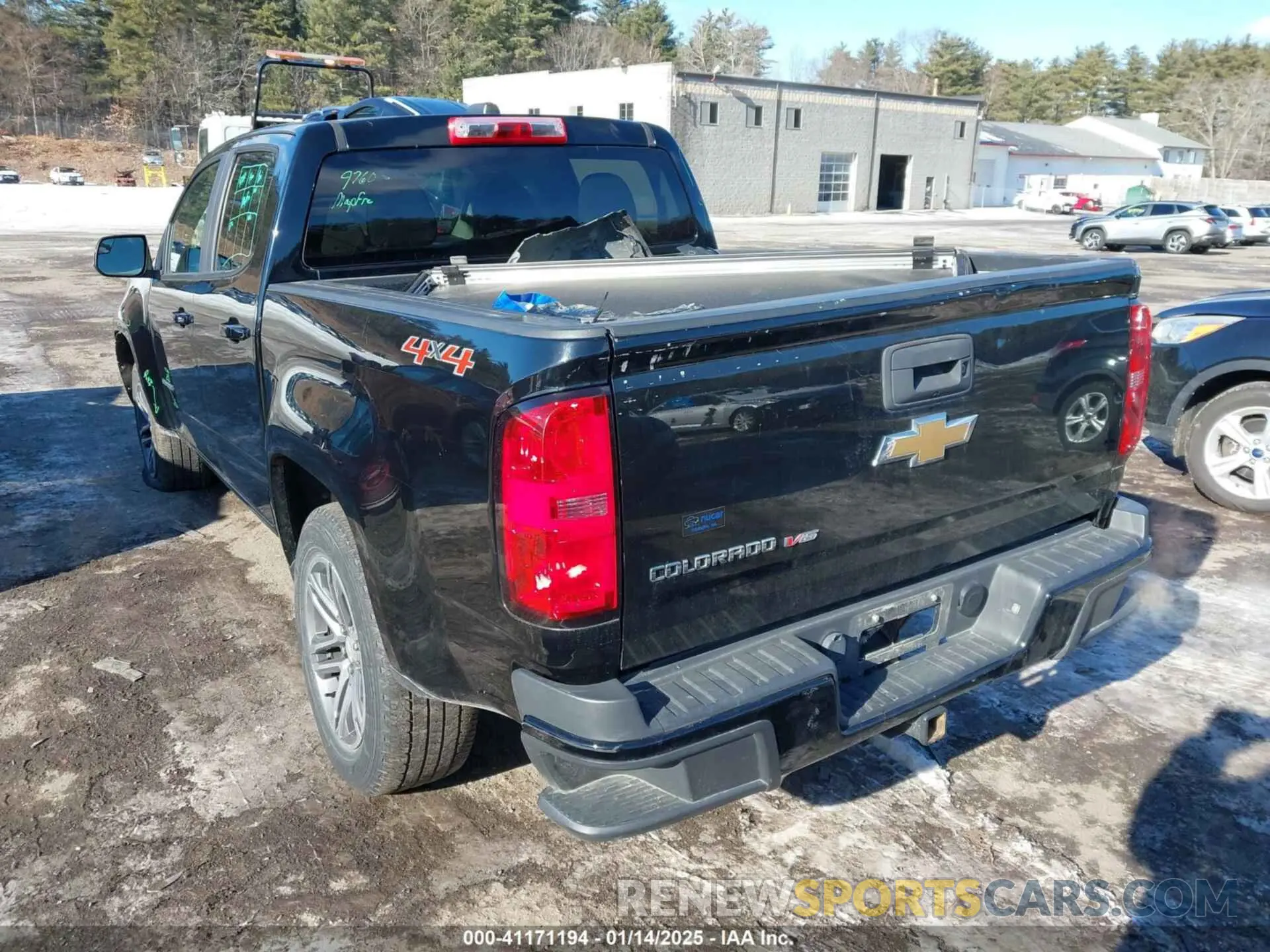 3 Photograph of a damaged car 1GCGTBEN0K1356113 CHEVROLET COLORADO 2019