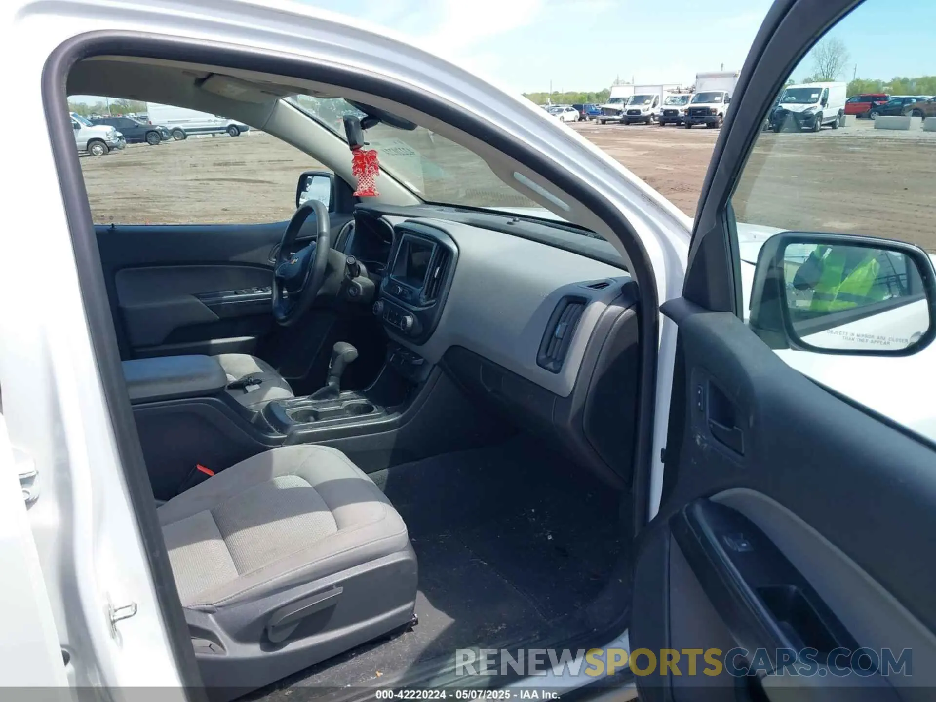 5 Photograph of a damaged car 1GCGTBEN2K1276697 CHEVROLET COLORADO 2019