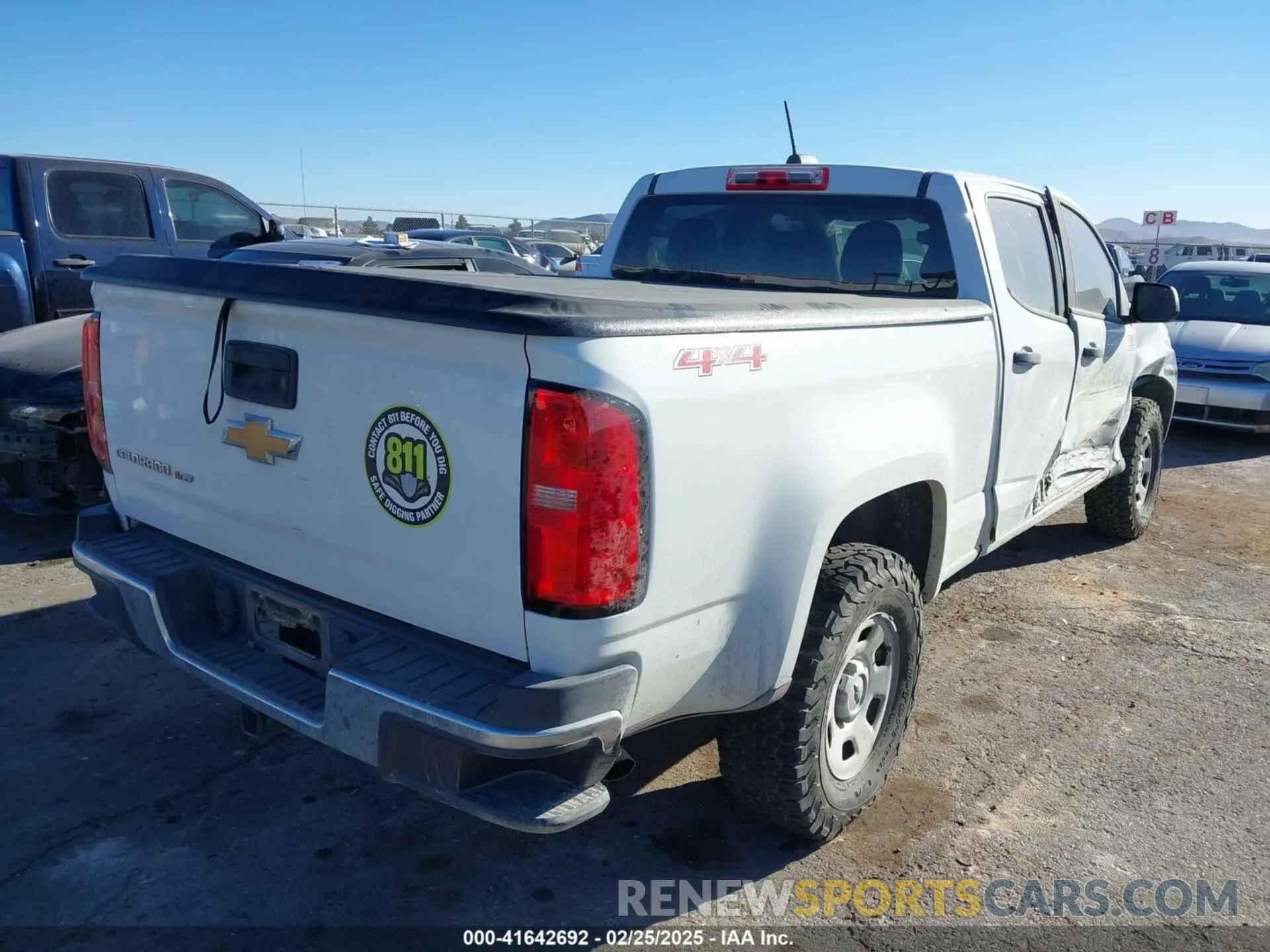 4 Photograph of a damaged car 1GCGTBEN5K1334513 CHEVROLET COLORADO 2019