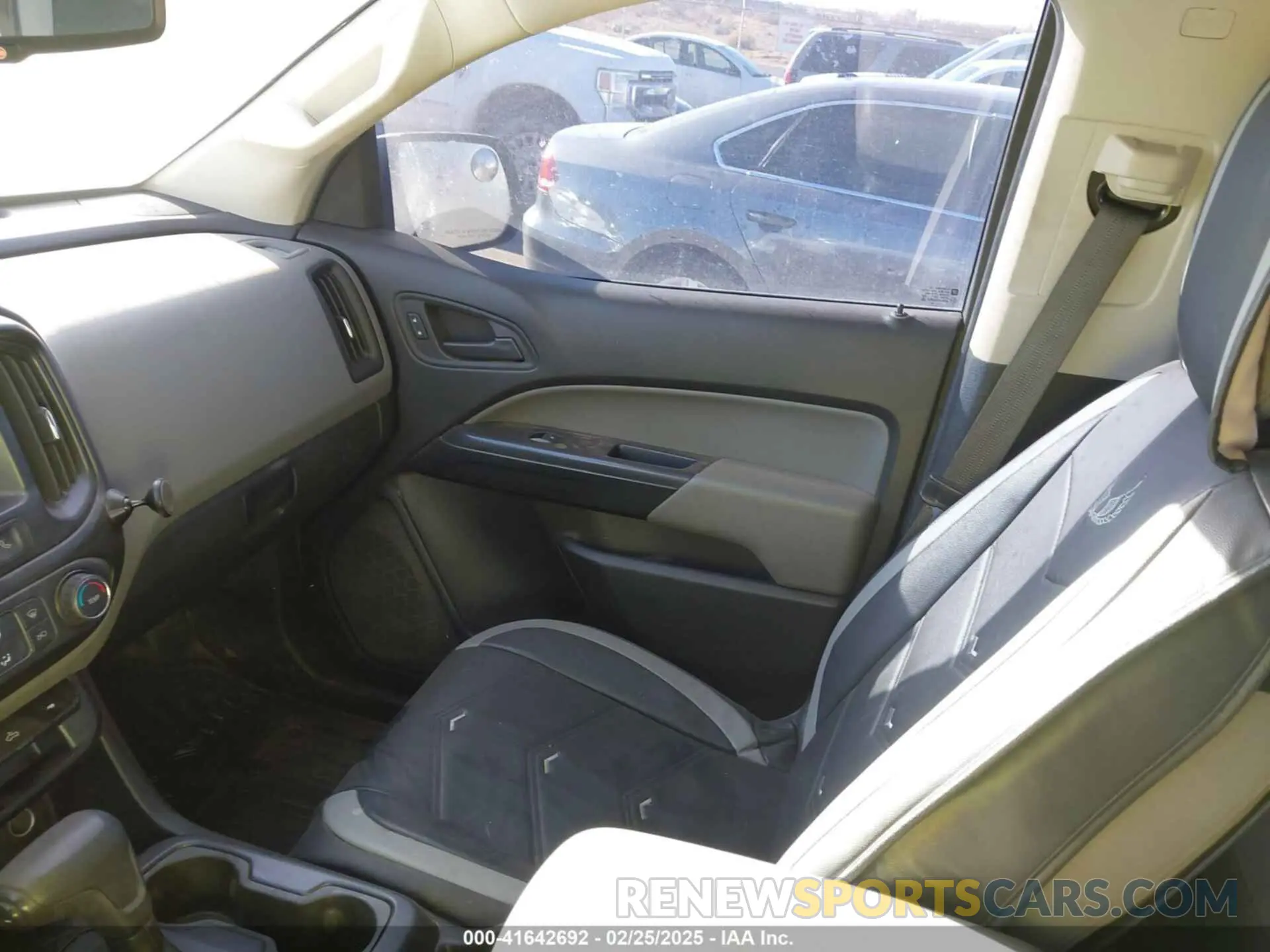 5 Photograph of a damaged car 1GCGTBEN5K1334513 CHEVROLET COLORADO 2019
