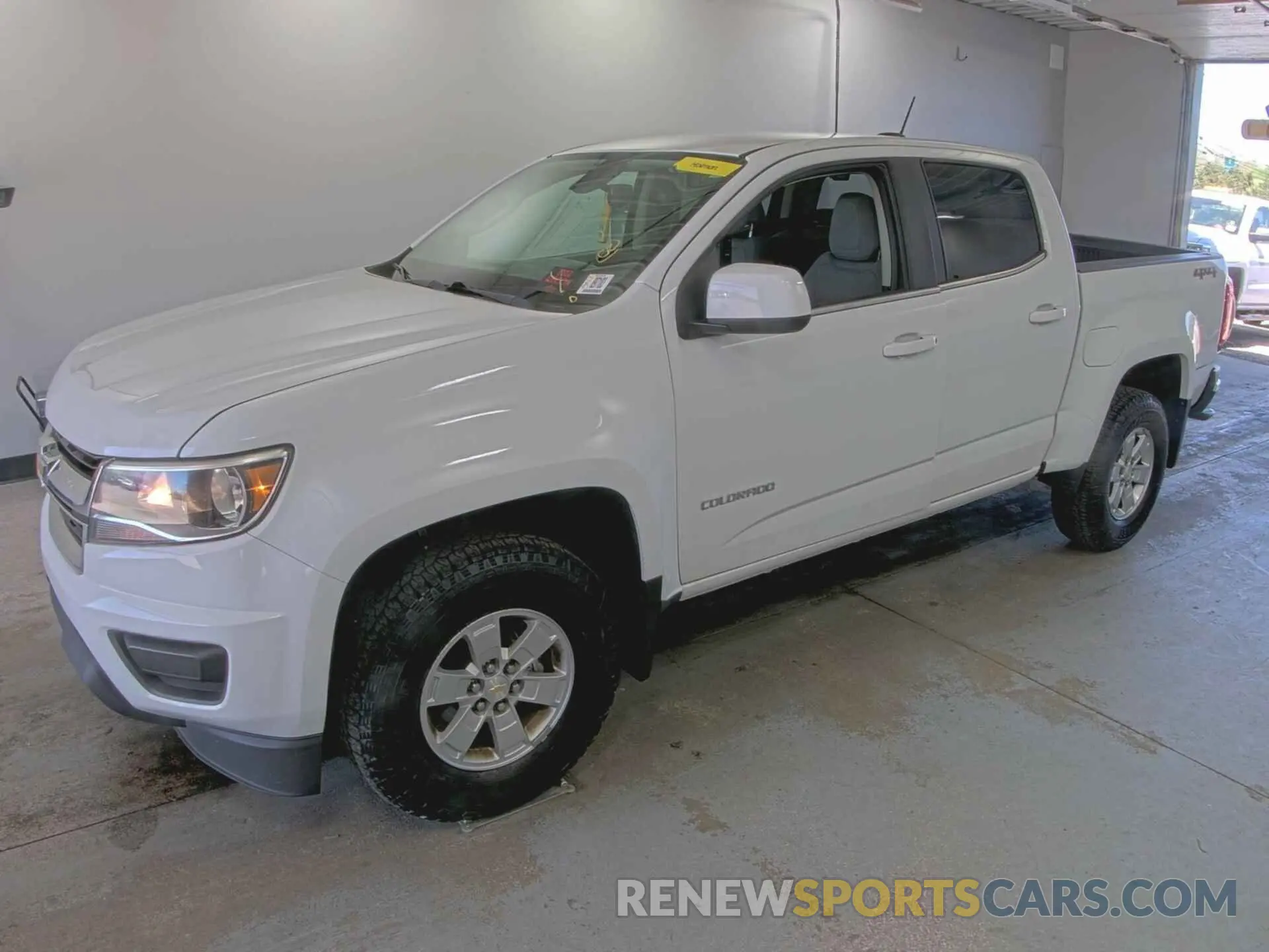 16 Photograph of a damaged car 1GCGTBEN5K1357614 CHEVROLET COLORADO 2019