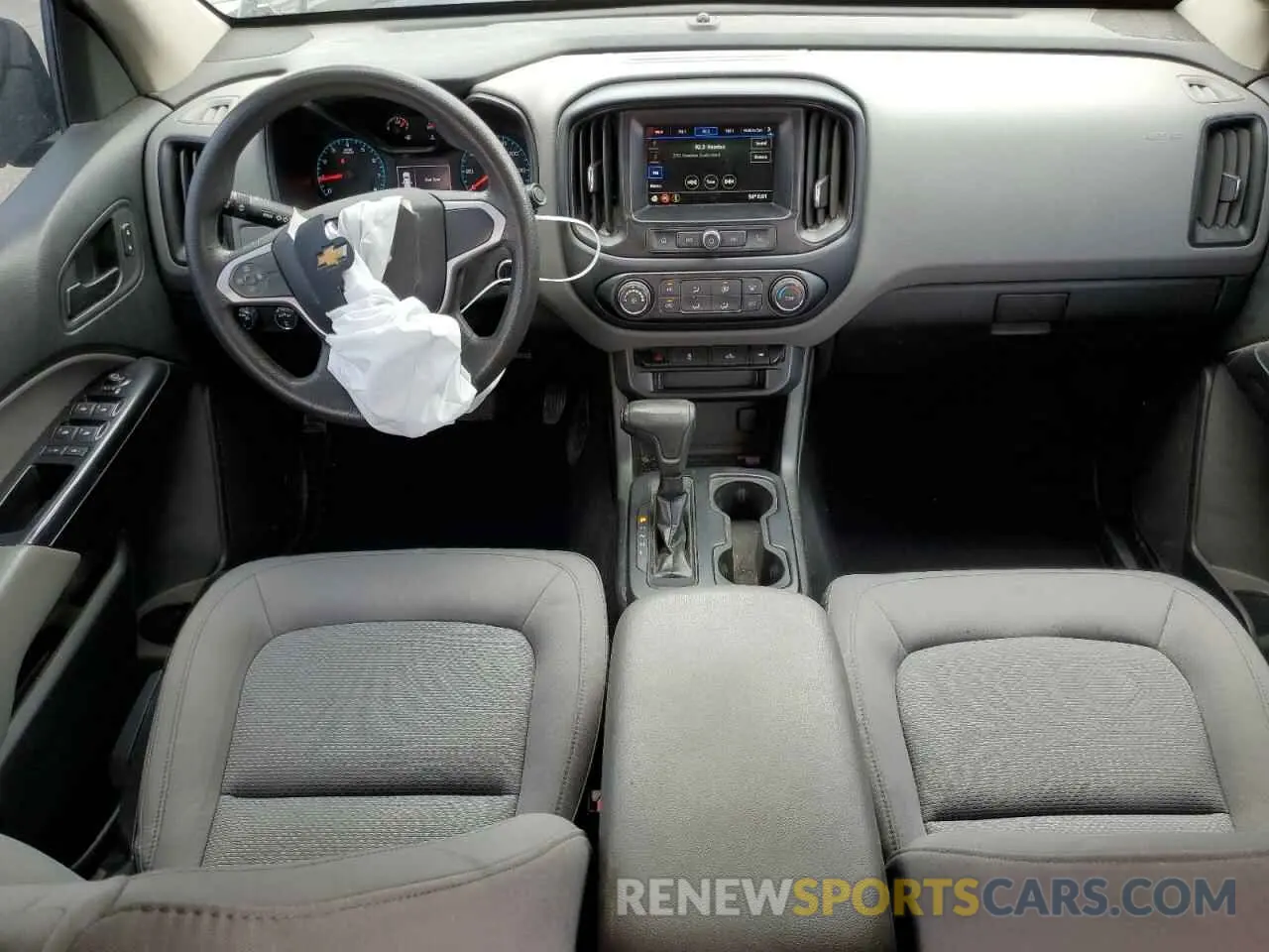 8 Photograph of a damaged car 1GCGTBEN6K1320538 CHEVROLET COLORADO 2019