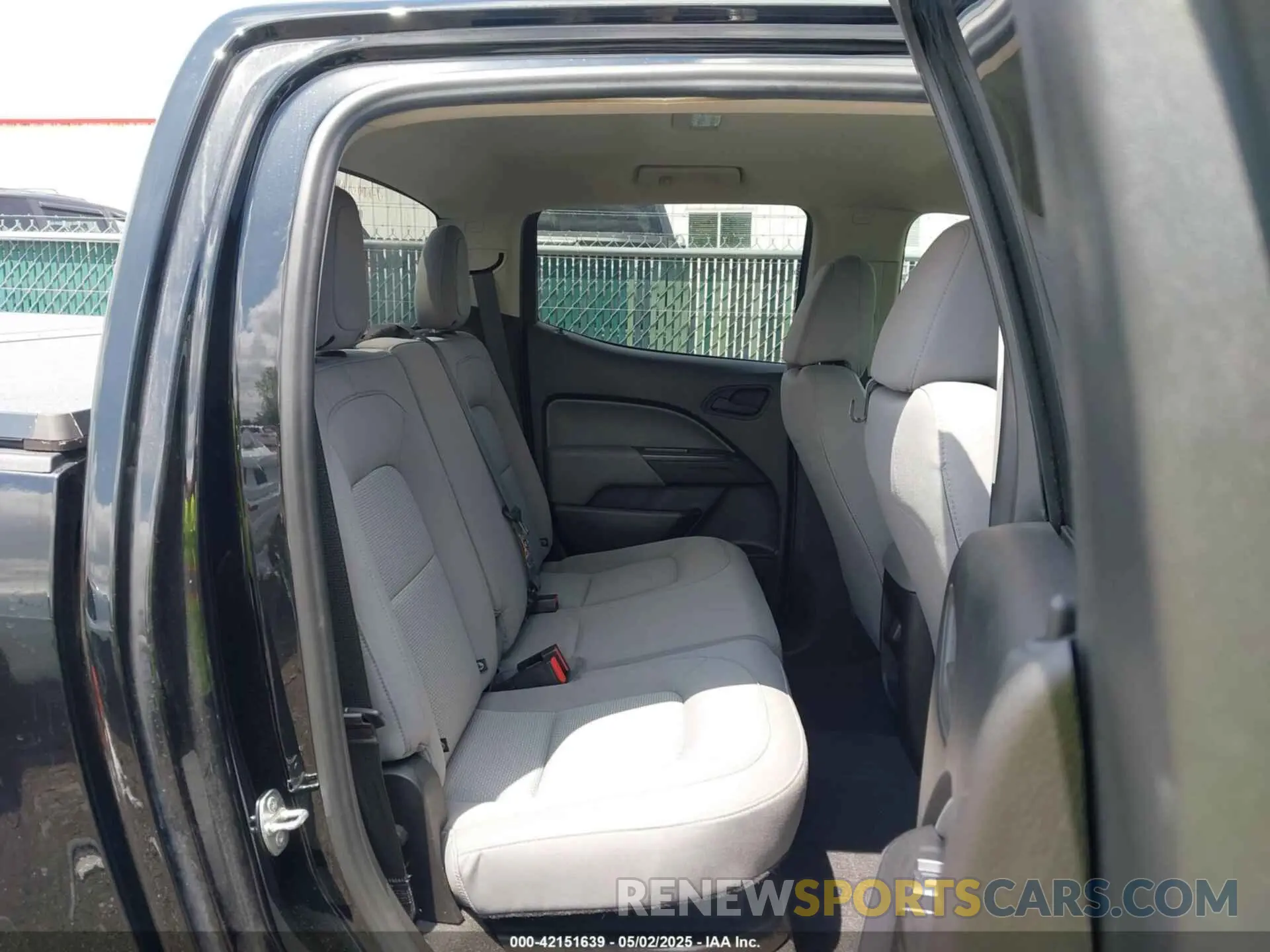 8 Photograph of a damaged car 1GCGTBEN7K1197171 CHEVROLET COLORADO 2019