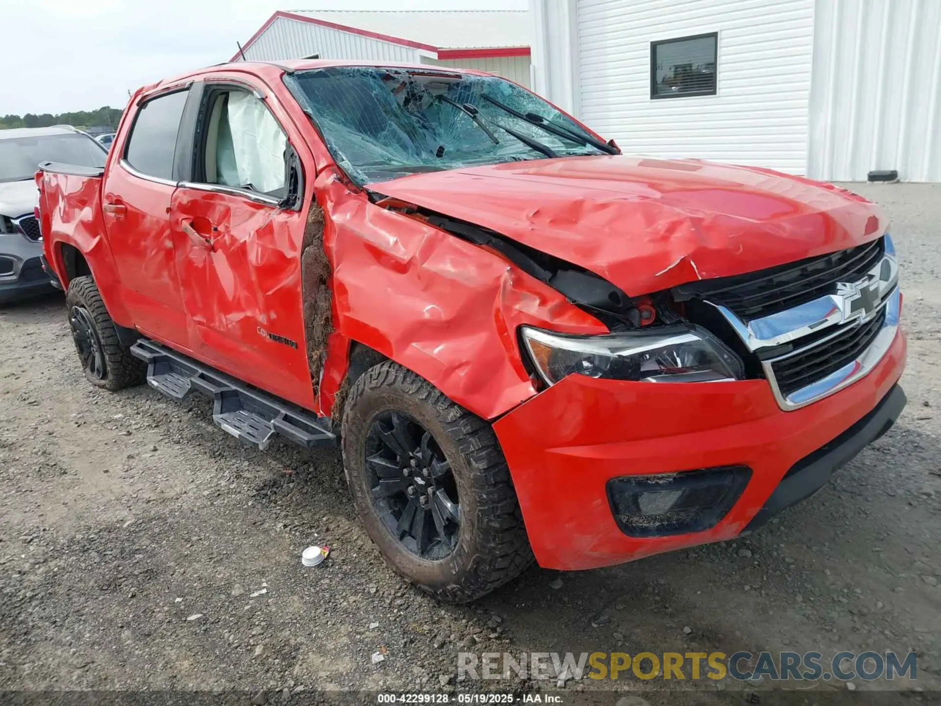 1 Photograph of a damaged car 1GCGTBEN8K1126643 CHEVROLET COLORADO 2019