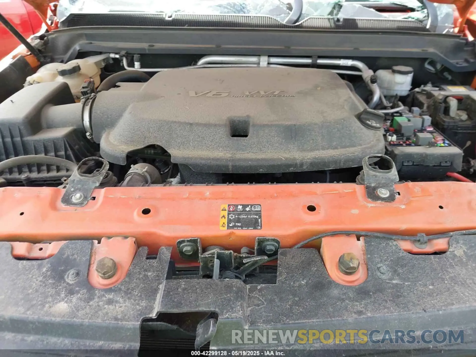 10 Photograph of a damaged car 1GCGTBEN8K1126643 CHEVROLET COLORADO 2019