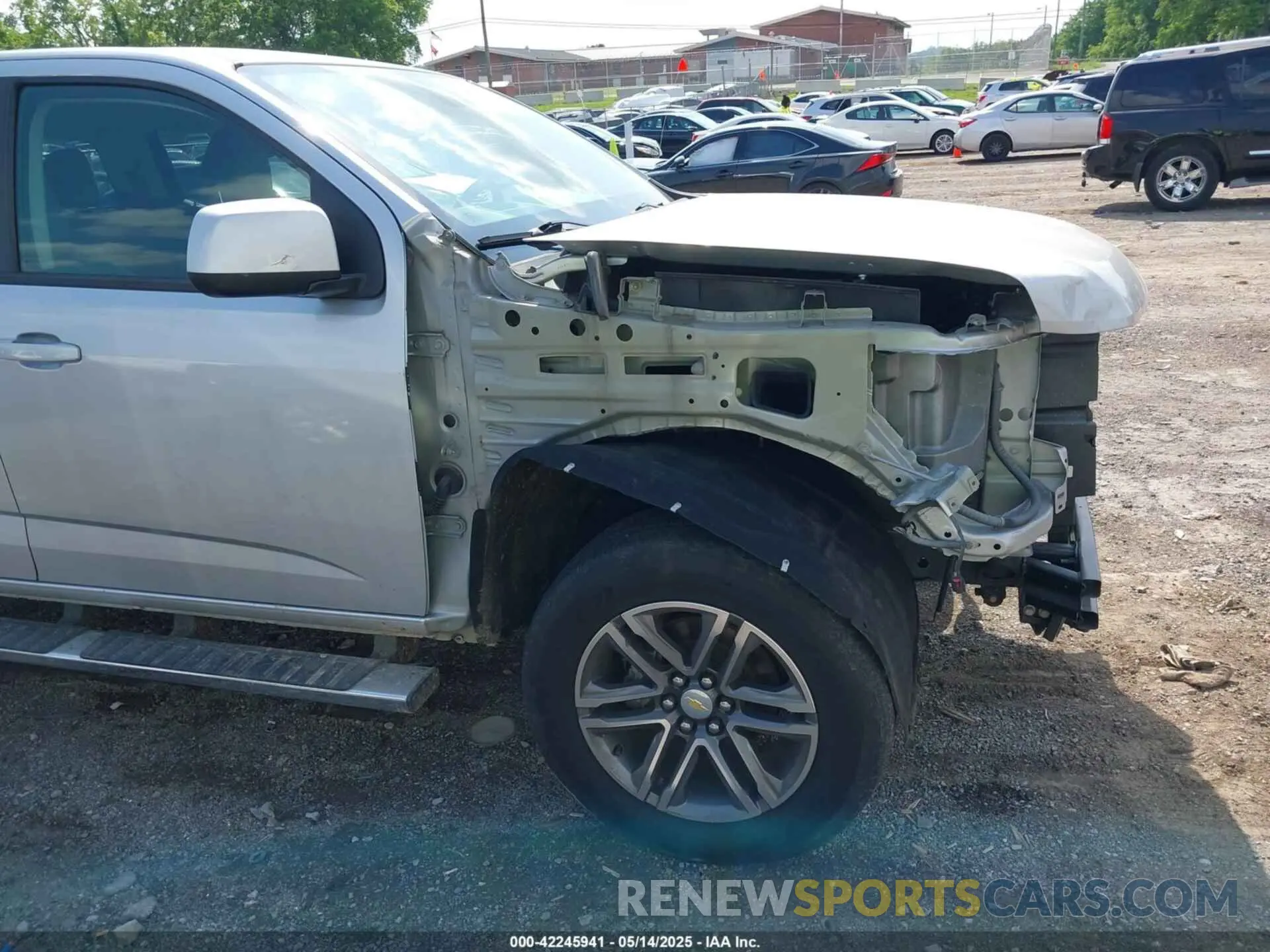 17 Photograph of a damaged car 1GCGTBEN8K1136377 CHEVROLET COLORADO 2019