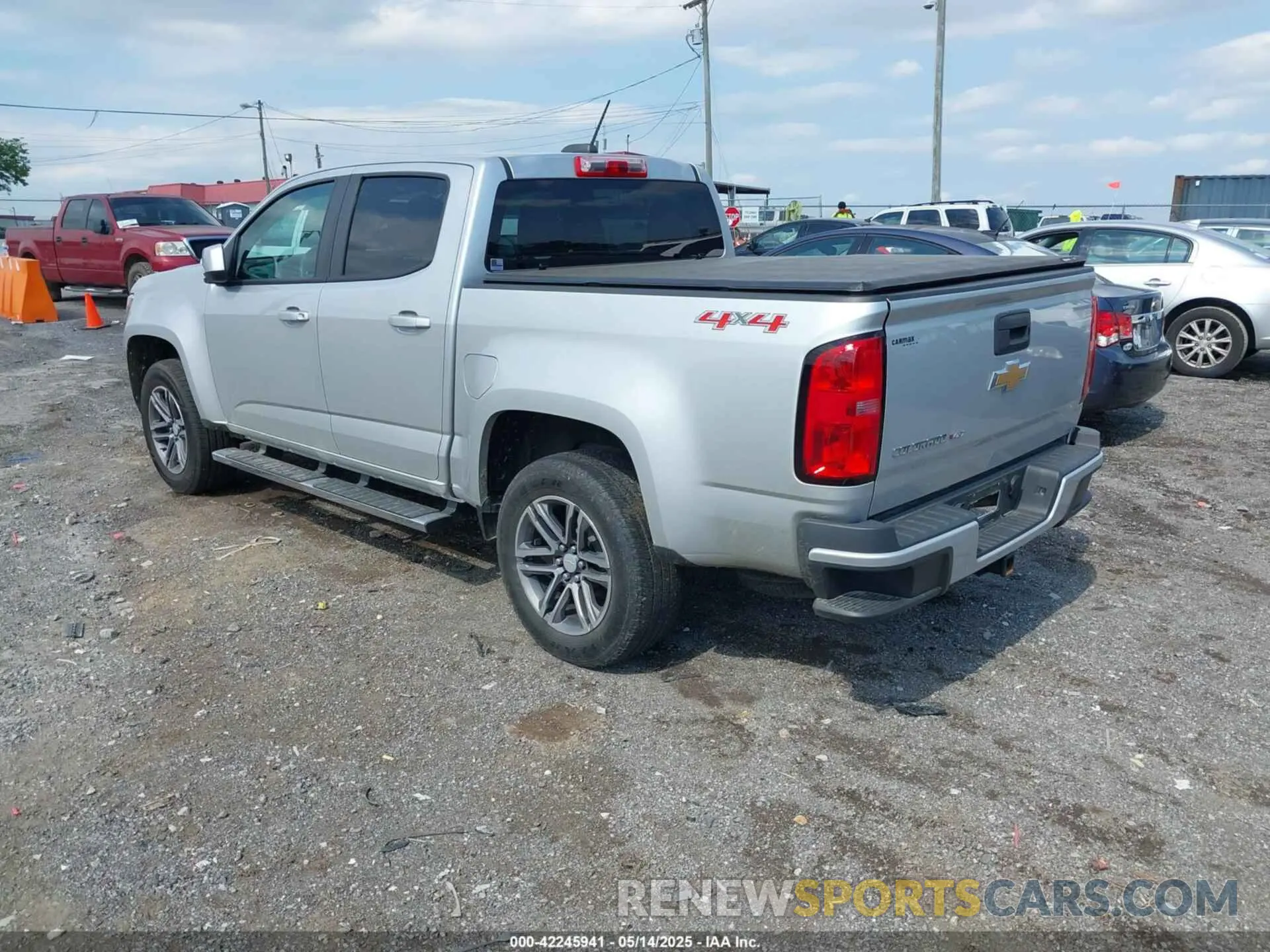 3 Photograph of a damaged car 1GCGTBEN8K1136377 CHEVROLET COLORADO 2019