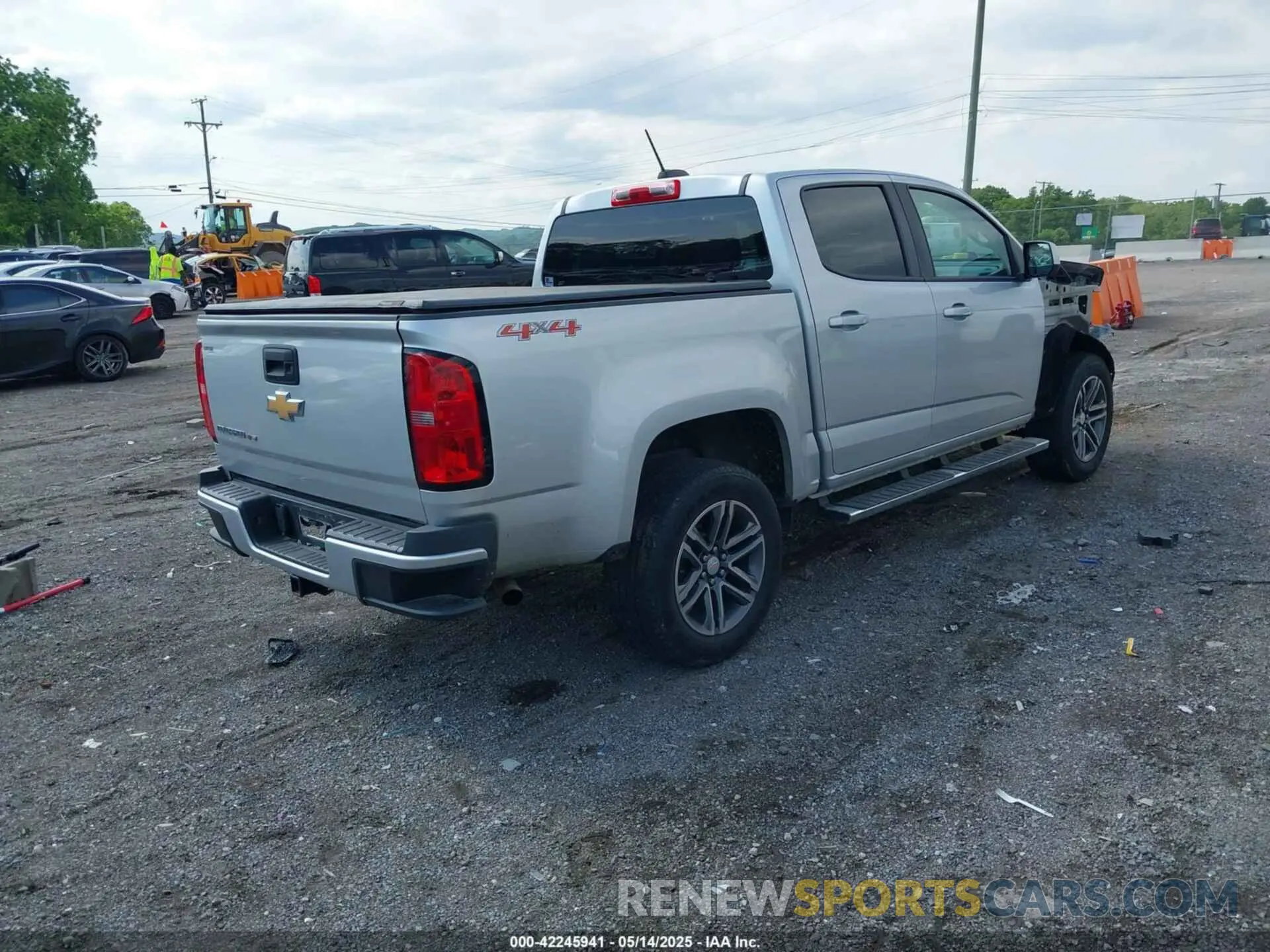 4 Photograph of a damaged car 1GCGTBEN8K1136377 CHEVROLET COLORADO 2019