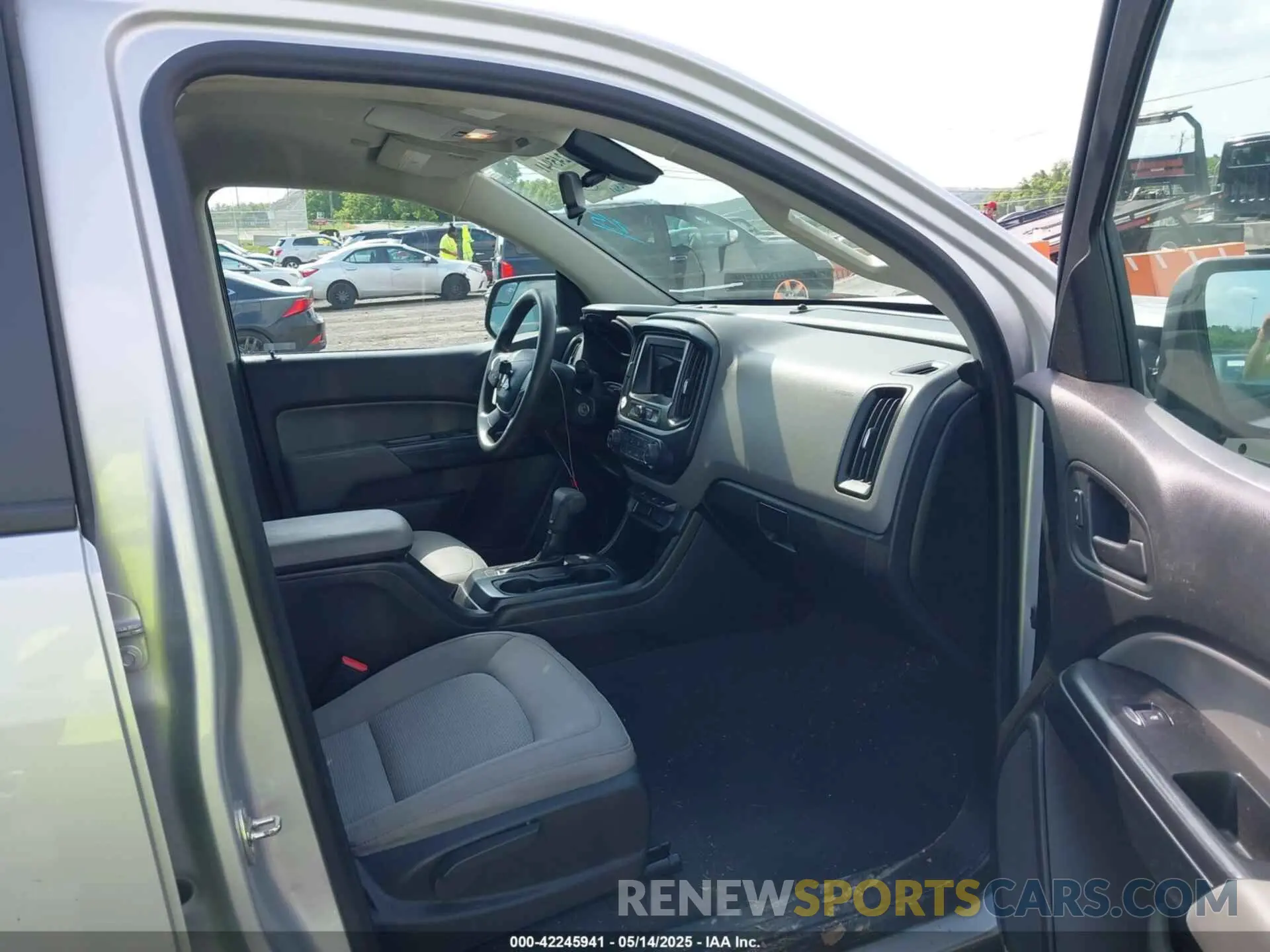 5 Photograph of a damaged car 1GCGTBEN8K1136377 CHEVROLET COLORADO 2019