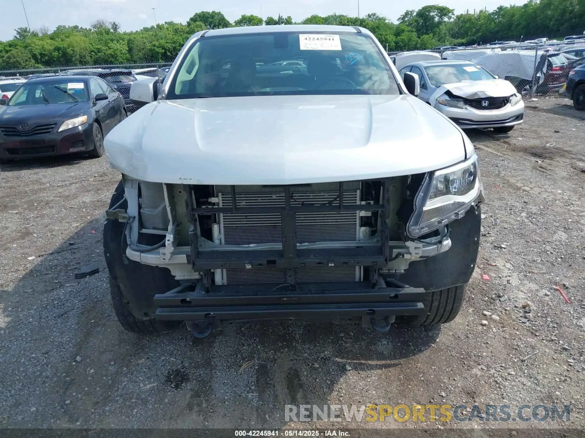 6 Photograph of a damaged car 1GCGTBEN8K1136377 CHEVROLET COLORADO 2019
