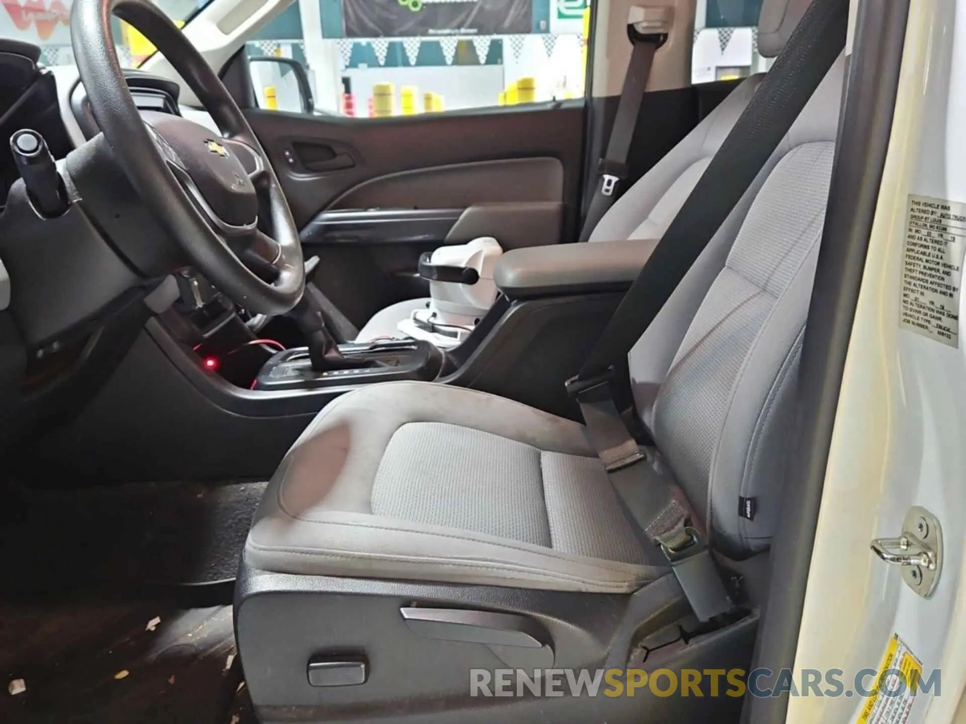 27 Photograph of a damaged car 1GCGTBEN8K1225964 CHEVROLET COLORADO 2019