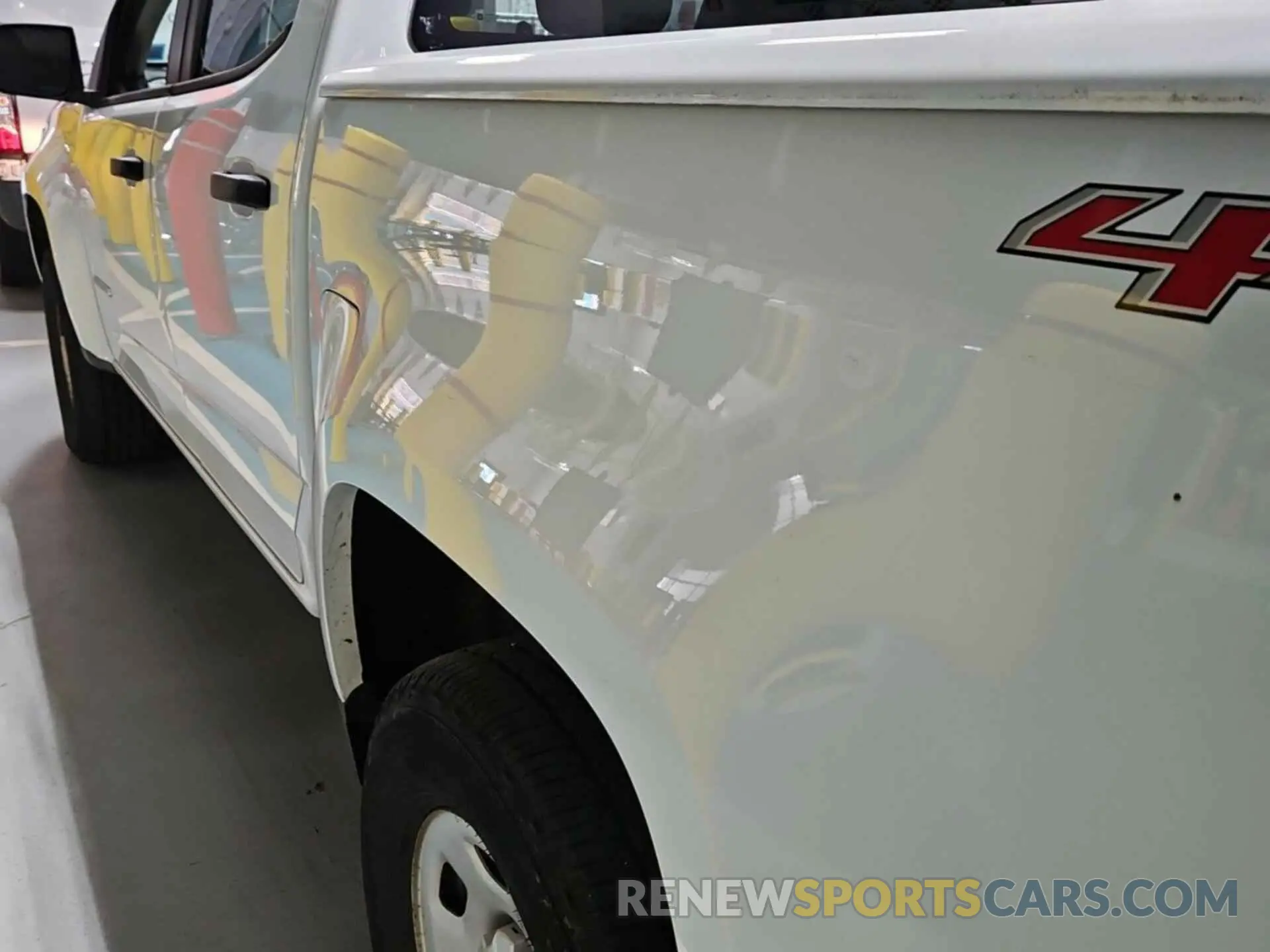29 Photograph of a damaged car 1GCGTBEN8K1225964 CHEVROLET COLORADO 2019