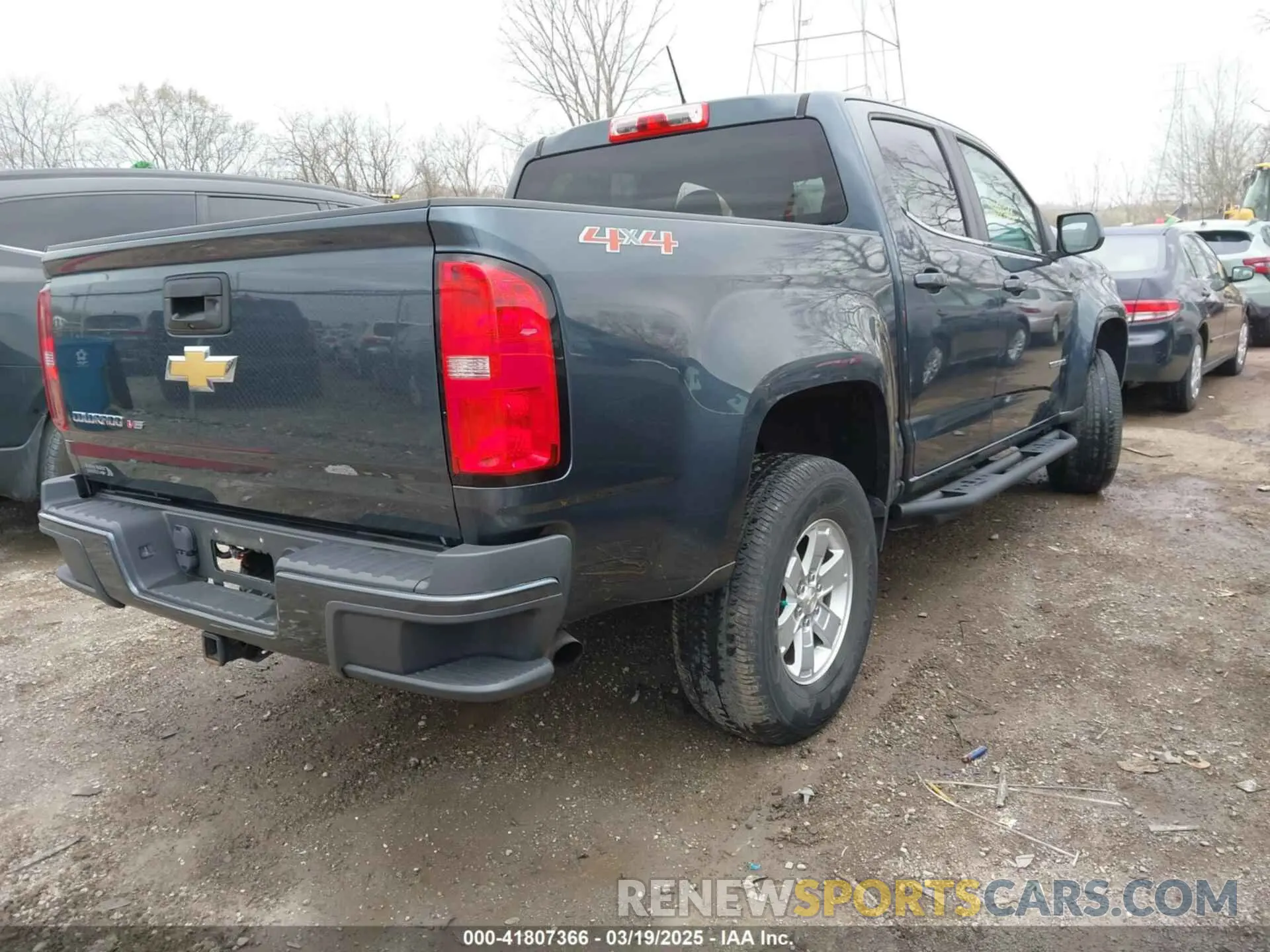 4 Photograph of a damaged car 1GCGTBEN8K1306088 CHEVROLET COLORADO 2019