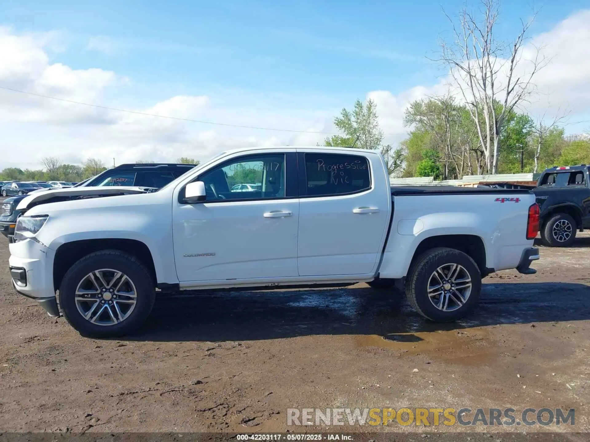 14 Photograph of a damaged car 1GCGTBEN8K1336093 CHEVROLET COLORADO 2019