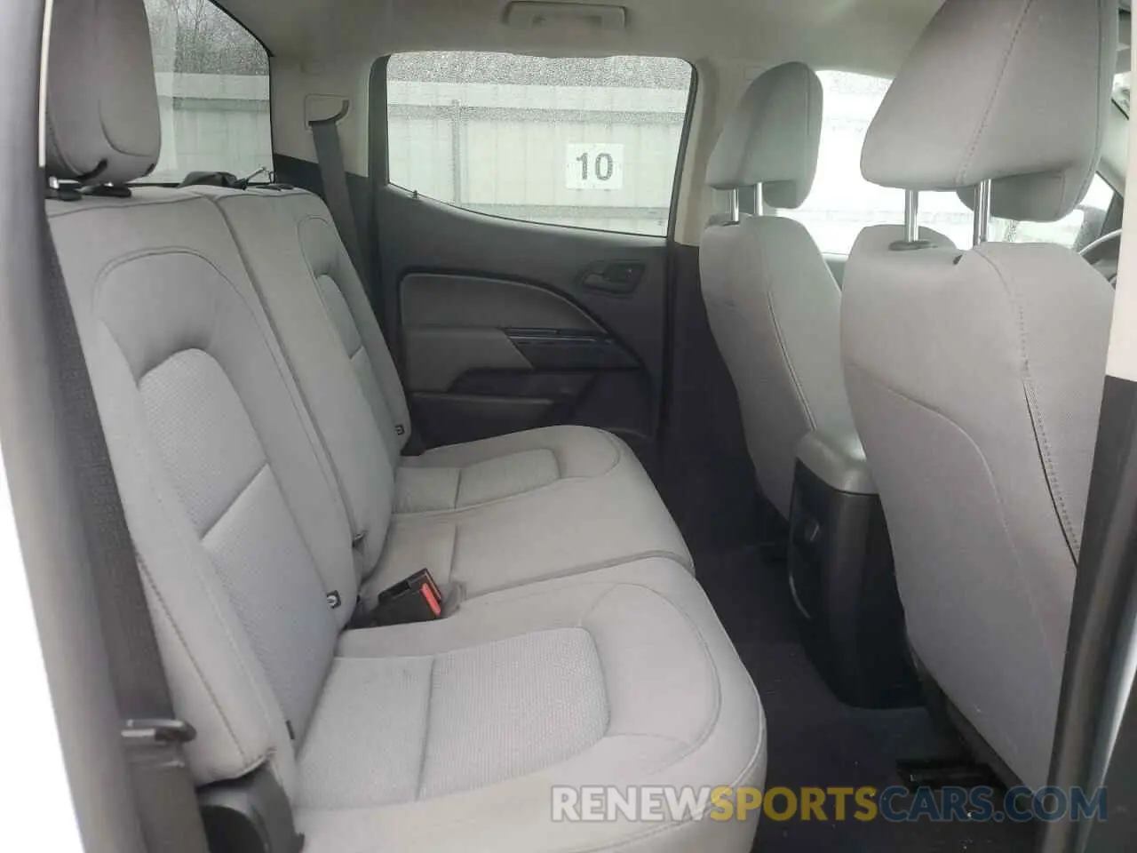 10 Photograph of a damaged car 1GCGTBEN9K1354215 CHEVROLET COLORADO 2019