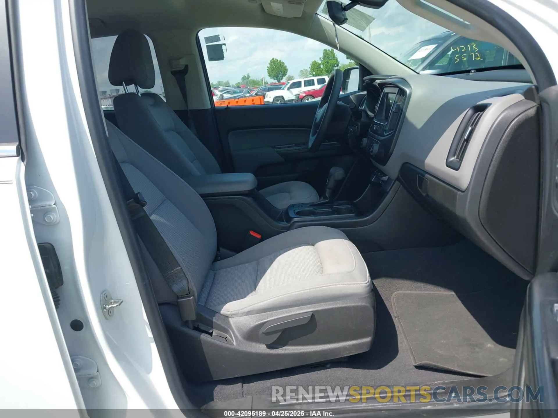 5 Photograph of a damaged car 1GCGTBENXK1121072 CHEVROLET COLORADO 2019