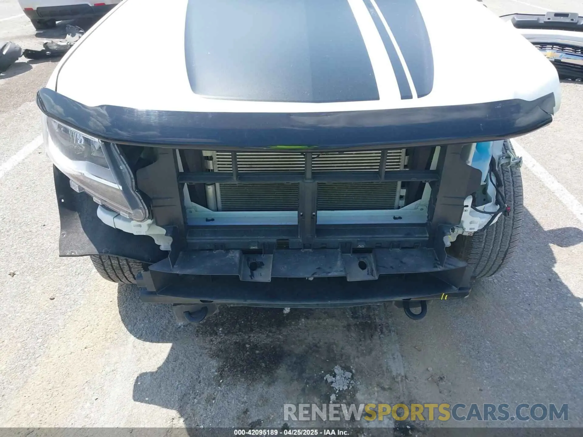 6 Photograph of a damaged car 1GCGTBENXK1121072 CHEVROLET COLORADO 2019