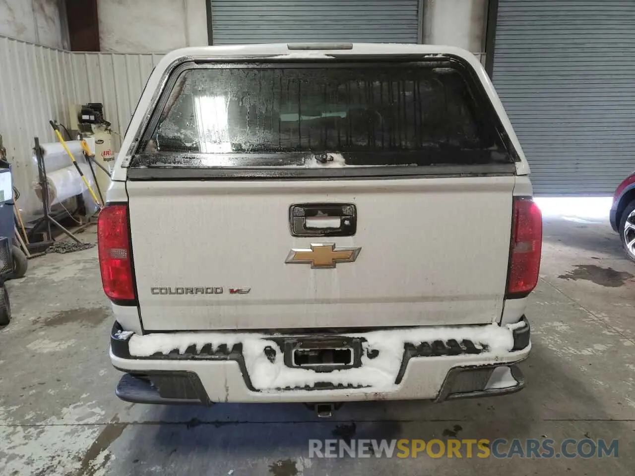 6 Photograph of a damaged car 1GCGTBENXK1312720 CHEVROLET COLORADO 2019